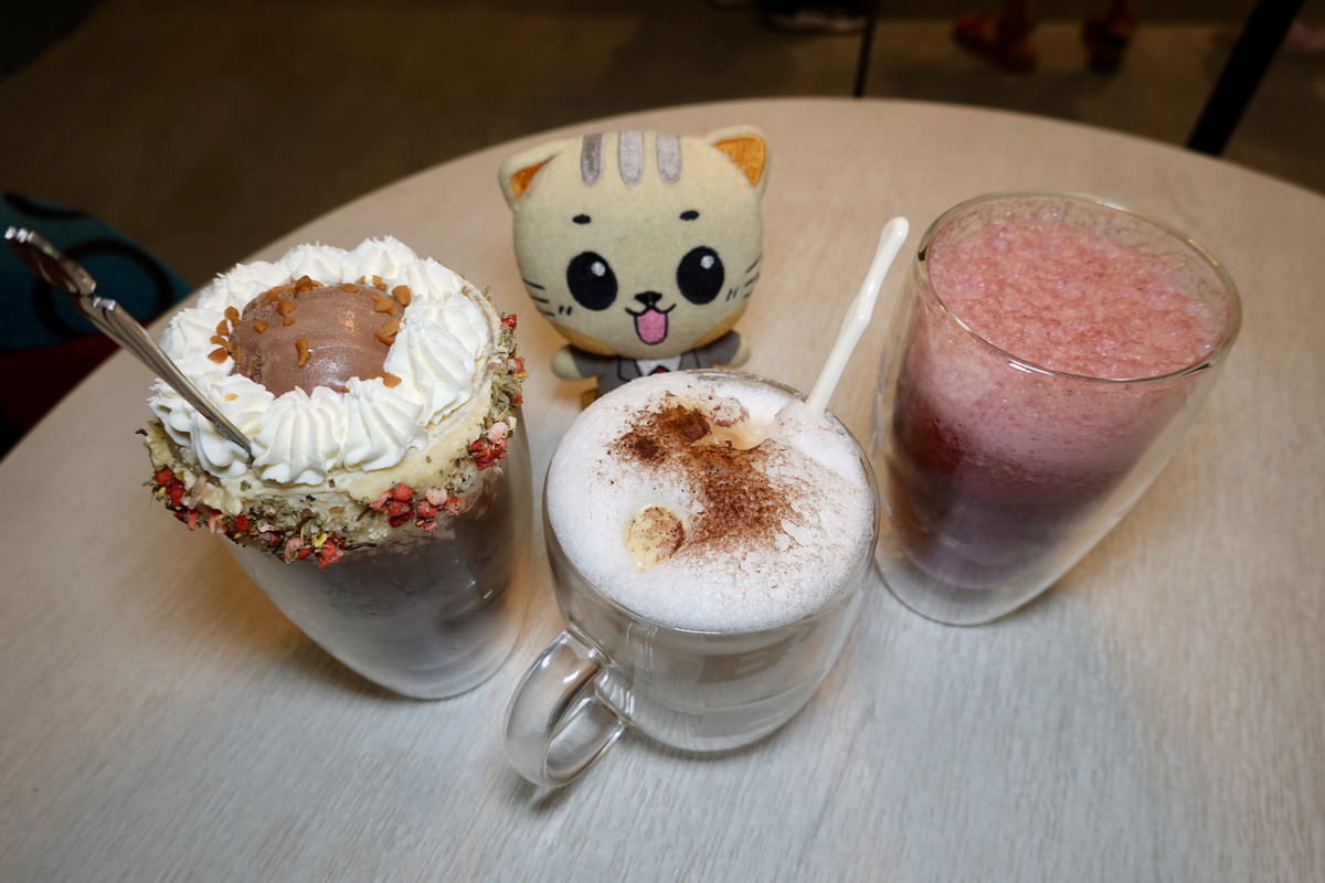 【台北港墘站美食】Bigtom 無罪甜生活美國冰淇淋咖啡館內湖店 2026：吃甜無罪！新開幕咖啡甜品輕食館，有雞湯麵、有漢堡、有冰淇淋，講究健康美味，內湖科學園區新聚點，正餐或下午茶都可以來 7372