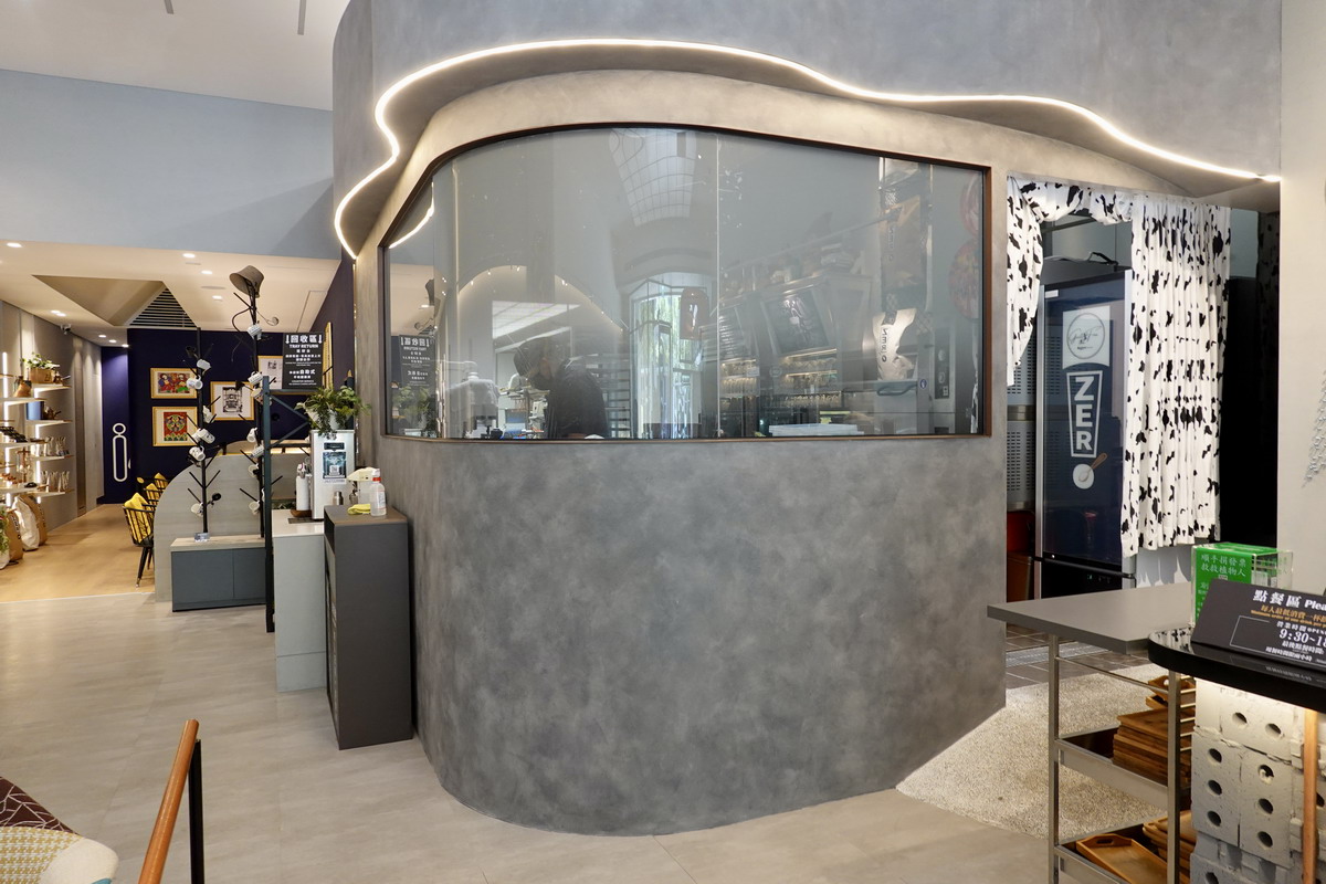 【台北港墘站美食】Bigtom 無罪甜生活美國冰淇淋咖啡館內湖店 2026：吃甜無罪！新開幕咖啡甜品輕食館，有雞湯麵、有漢堡、有冰淇淋，講究健康美味，內湖科學園區新聚點，正餐或下午茶都可以來 7372