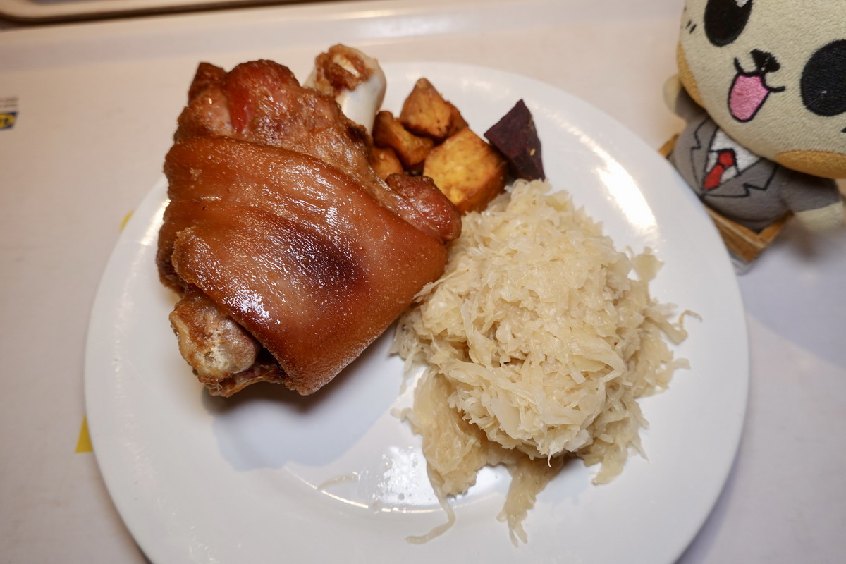 【台北小巨蛋站美食】宜家家居IKEA台北城市店-小巨蛋 2026：家具行斜槓餐飲業，生意比餐廳還要好，不限用餐時間大受歡迎，早餐便宜很划算 7500