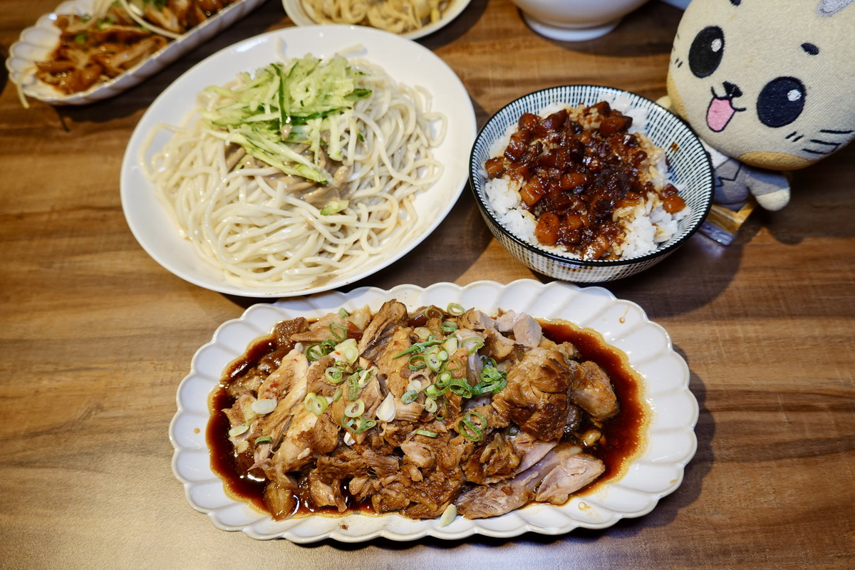 【台北中山國中站美食】閏似月．金香 2026：新開幕！被涼麵耽誤的豬腳開分店啦，豬腳、大腸、滷肉飯、涼麵都是名物，台灣味吃起來 7377