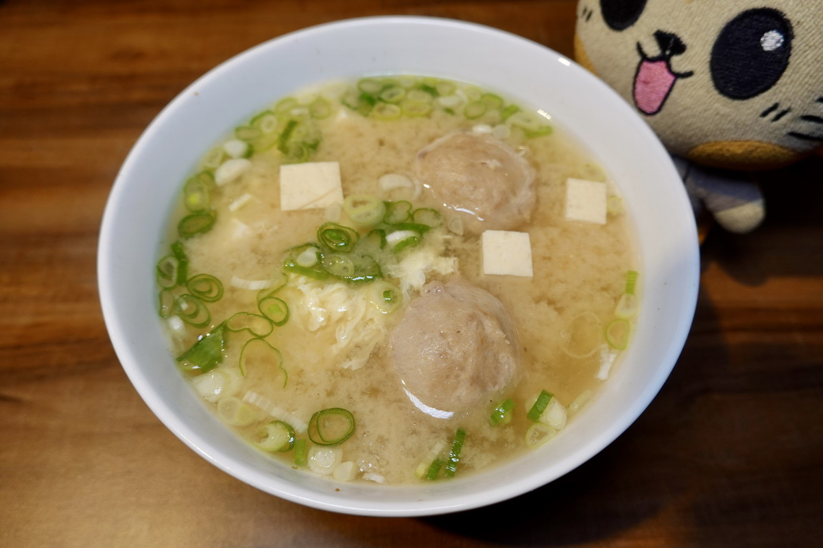 【台北中山國中站美食】閏似月．金香 2026：新開幕！被涼麵耽誤的豬腳開分店啦，豬腳、大腸、滷肉飯、涼麵都是名物，台灣味吃起來 7377