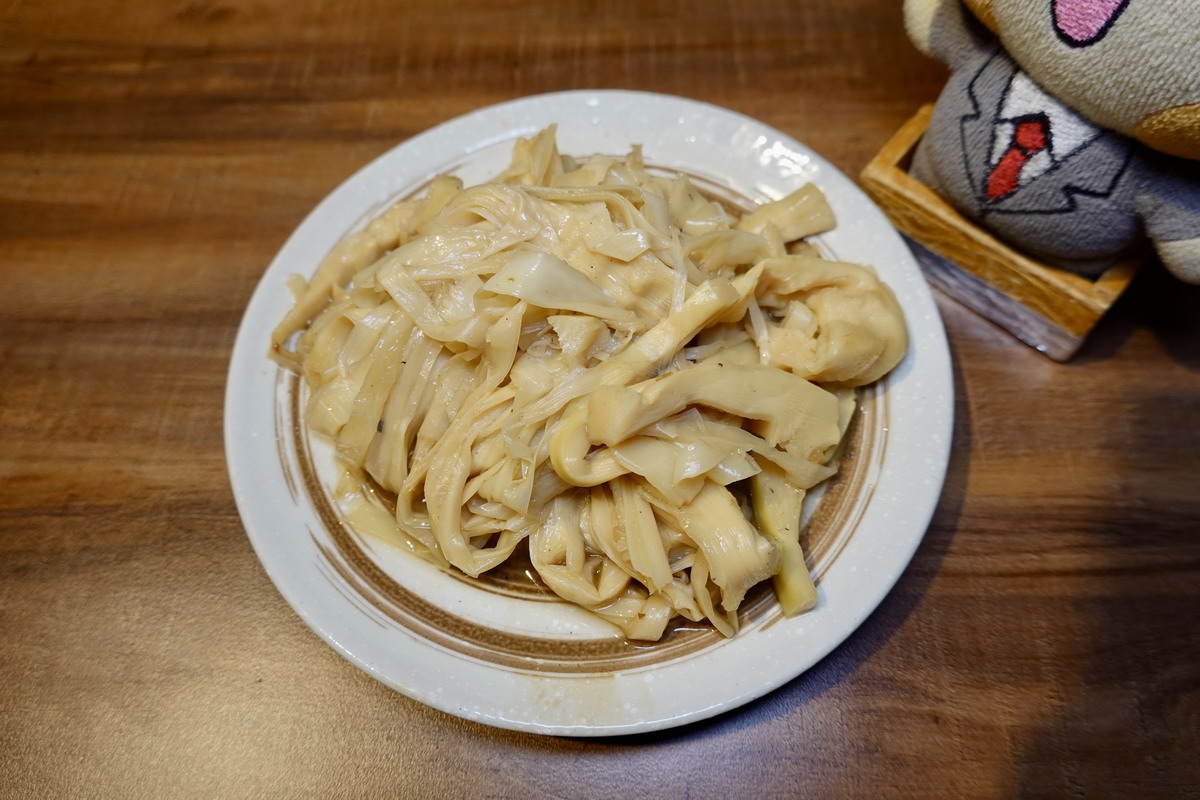 【台北中山國中站美食】閏似月．金香 2026：新開幕！被涼麵耽誤的豬腳開分店啦，豬腳、大腸、滷肉飯、涼麵都是名物，台灣味吃起來 7377