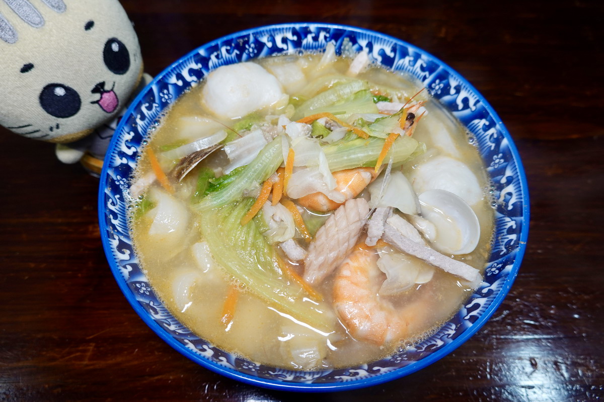 網站近期文章：【台北龍山寺站美食】雙葉海鮮魚麵 2026：萬華艋舺小吃臥虎藏龍，不起眼的小店居然有手工魚麵、肉燕和福州丸，便宜大碗份量十足，還可以買回家自己煮 7378