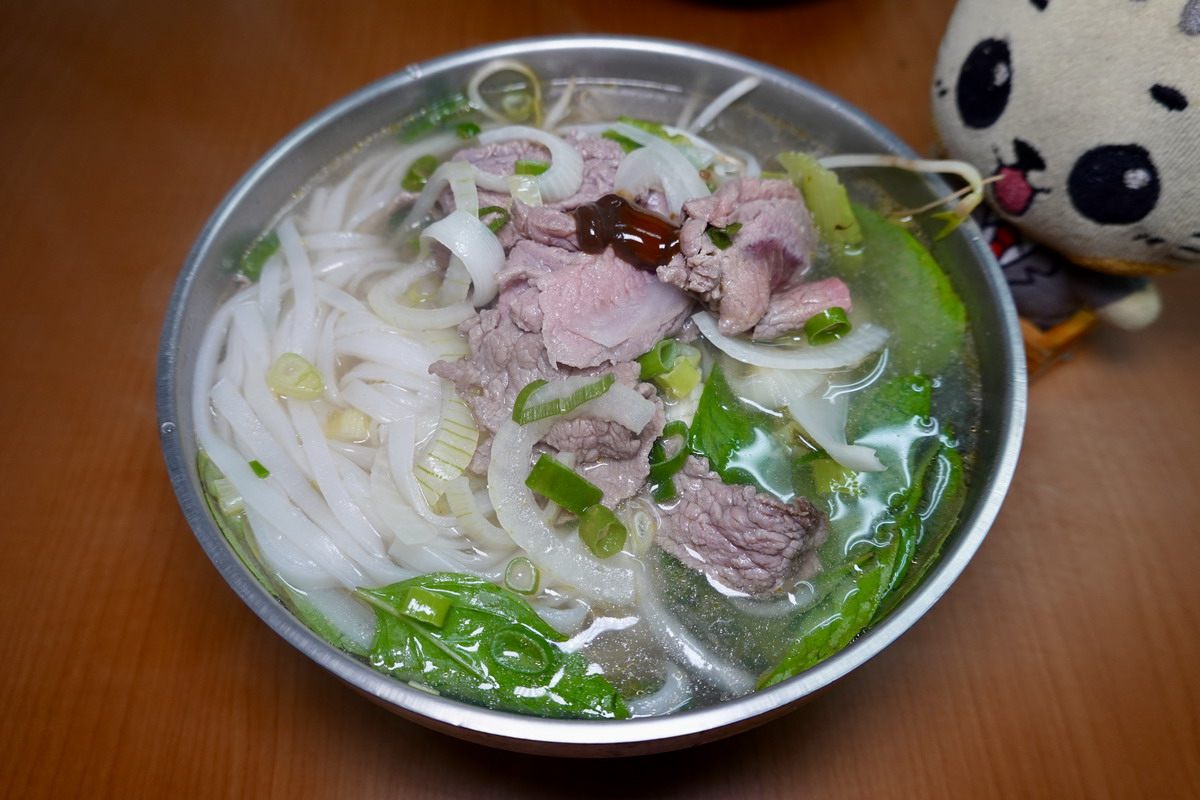 網站近期文章：【台北南京復興站美食】忠孝越南河粉 2026：市中心超隱密小店！藏在小巷的小巷裡，是附近上班族才知道的秘密基地，只營業平日中午3小時，大碗越南河粉經濟實惠 7381