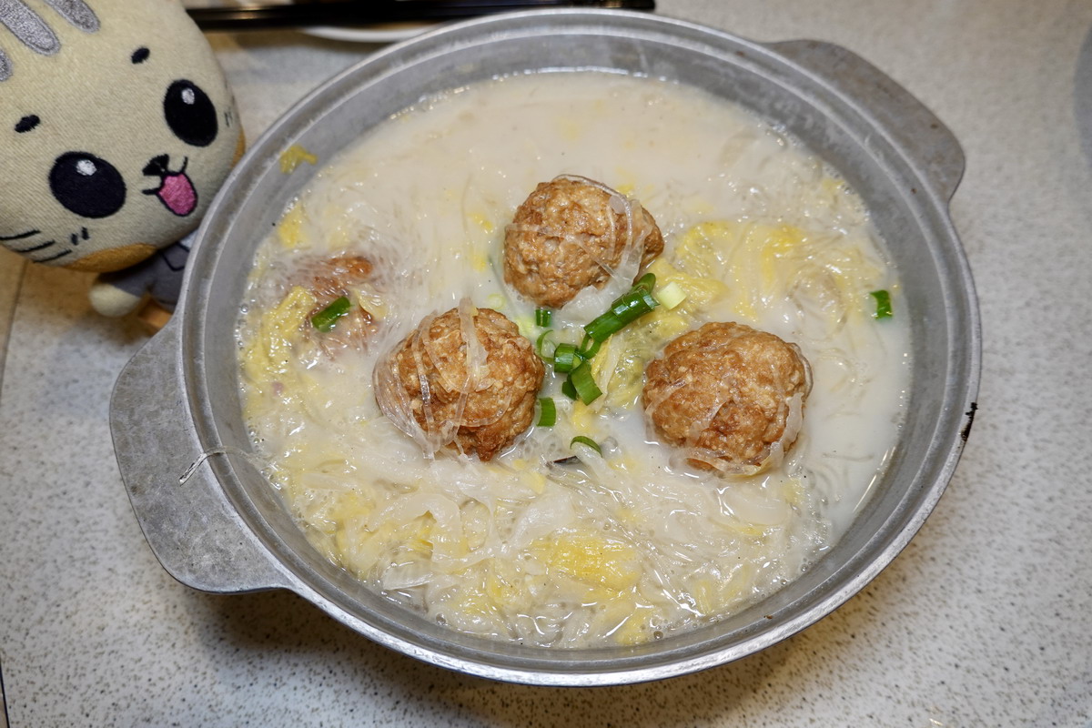 【台北六張犁站美食】陸品川浙名菜 2026：笑著付帳的餐廳！超便宜經濟實惠合菜餐廳，保有老菜與老味道，適合帶長輩聚餐，香酥鴨是代表菜 7384