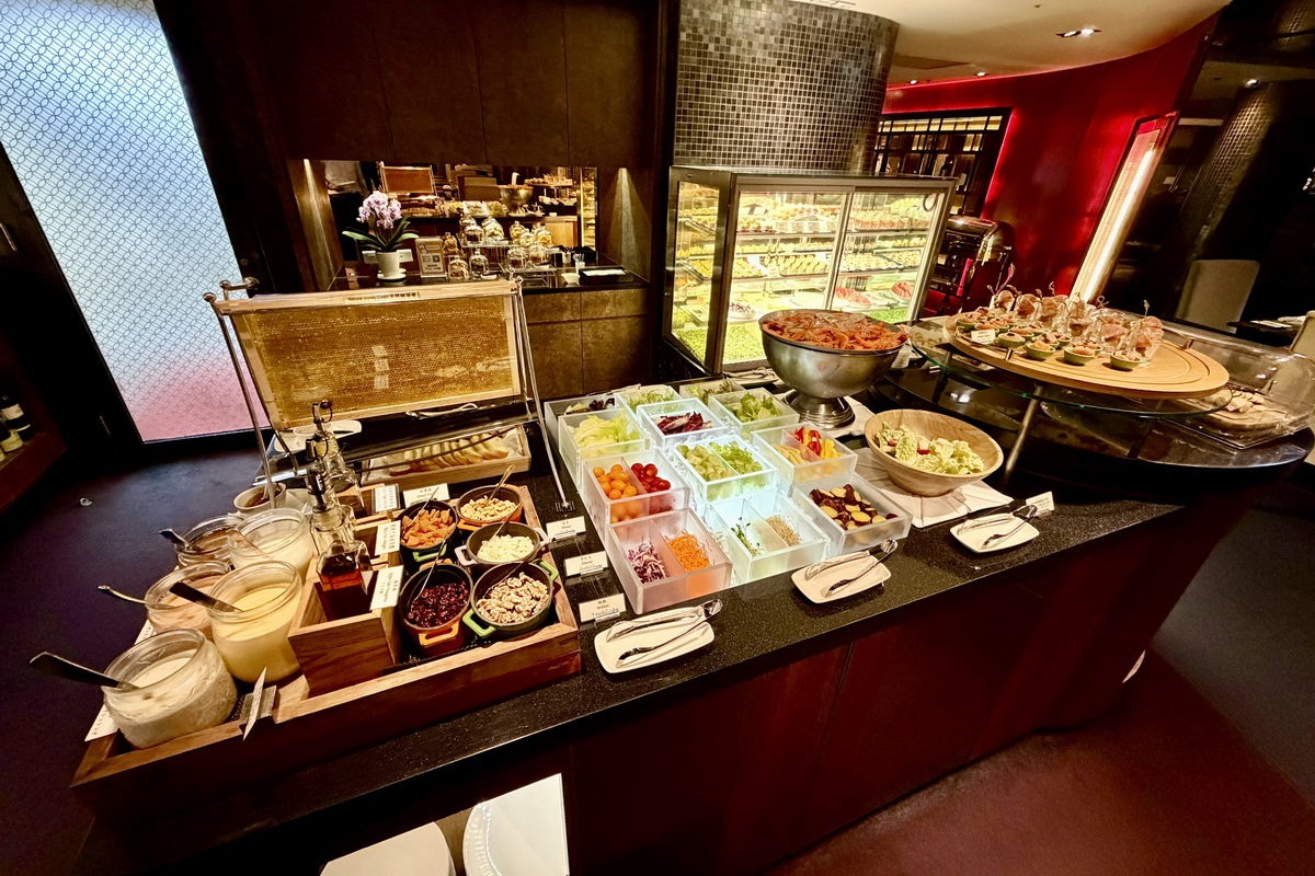 【台北圓山站美食】台北圓山大飯店圓山牛排館 2026：台灣第一間高級牛排館重新擦亮招牌，感受滿滿老派的雍容華貴，美牛與日本和牛兼備，還有沙拉吧甜點吃到飽 7385