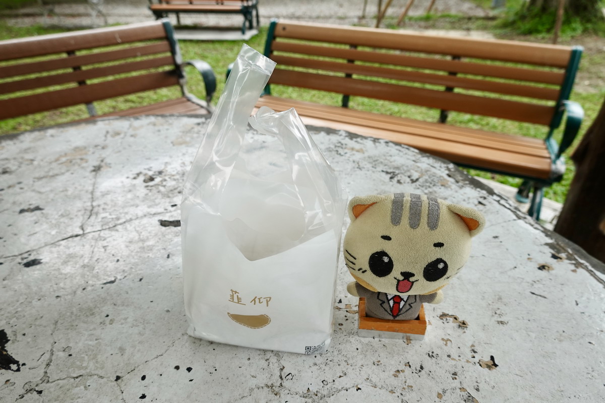 【台北松山機場站美食】韮仰韮菜盒專賣店 2026：韮菜盒也可以這麼文青！小巷內隱藏版外帶小店，乾烙韮菜盒皮薄餡多、清香不油膩 7387