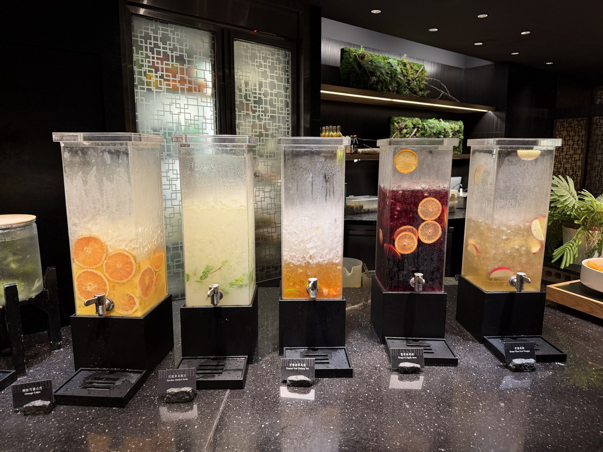【台北中山站美食】台北晶華酒店栢麗廳吃到飽自助餐 2026：台灣代表性老牌吃到飽自助餐，吃貨必吃，台東當日新鮮直送漁貨是招牌 7390