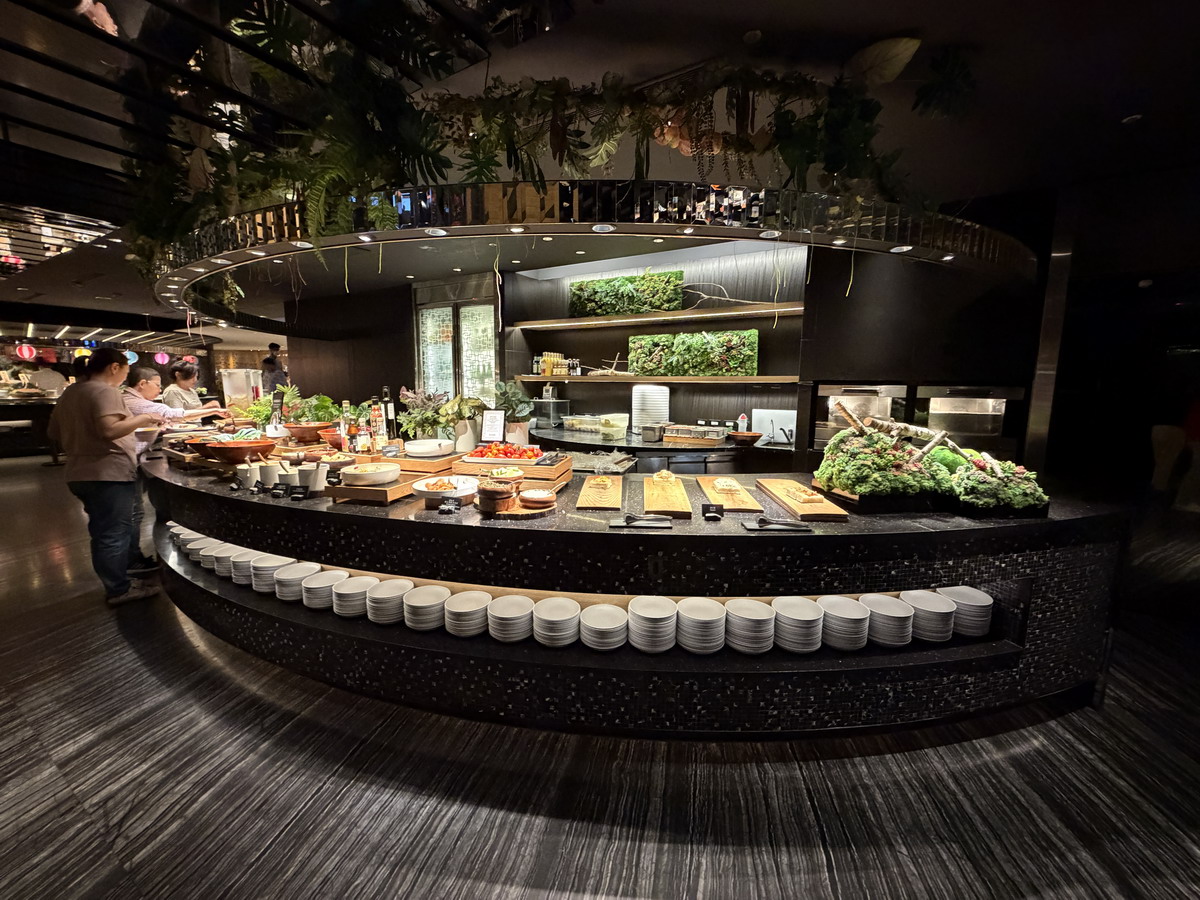 【台北中山站美食】台北晶華酒店栢麗廳吃到飽自助餐 2026：台灣代表性老牌吃到飽自助餐，吃貨必吃，台東當日新鮮直送漁貨是招牌 7390