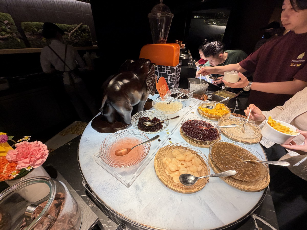 【台北中山站美食】台北晶華酒店栢麗廳吃到飽自助餐 2026：台灣代表性老牌吃到飽自助餐，吃貨必吃，台東當日新鮮直送漁貨是招牌 7390