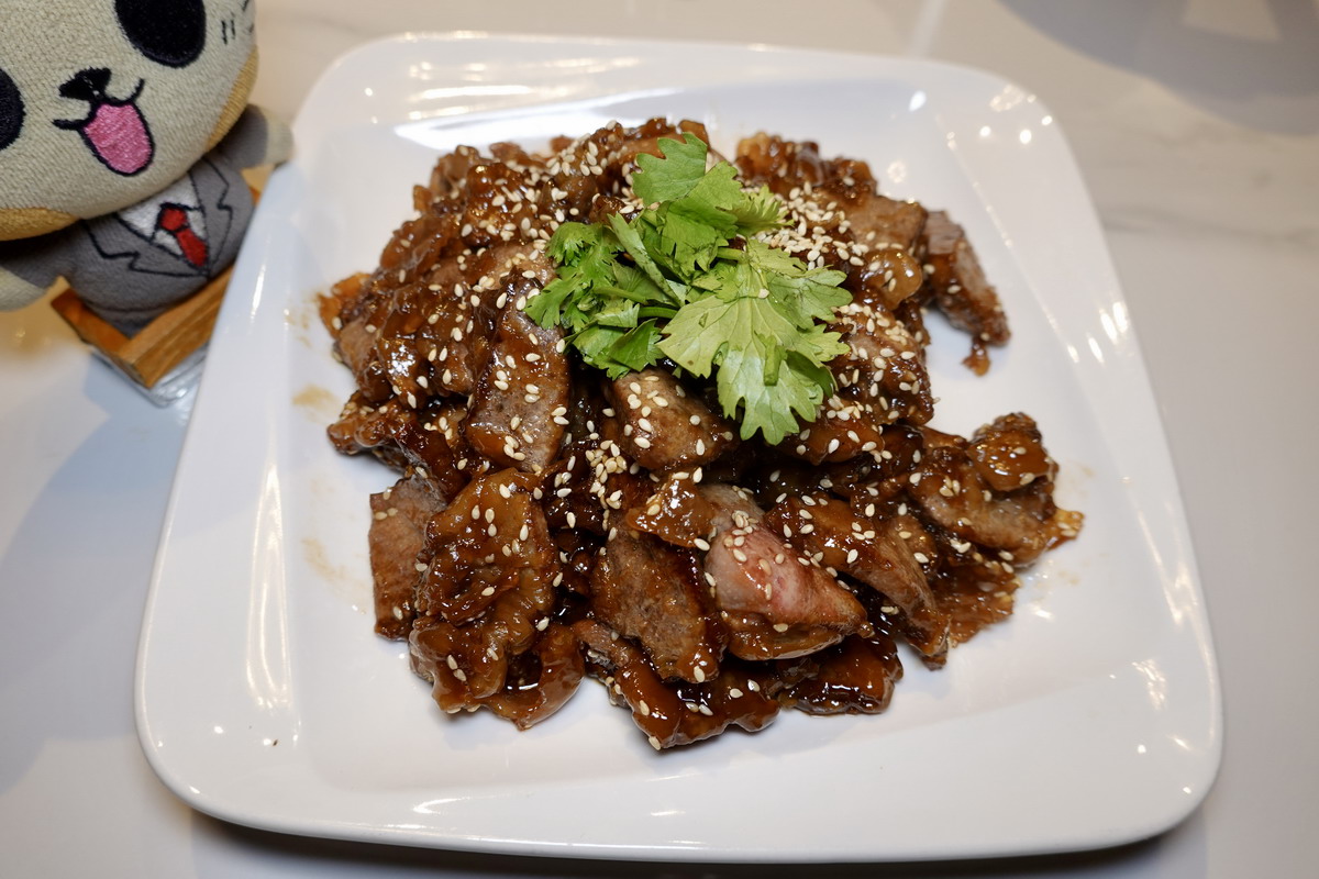 【台北南京復興站美食】趙海真私廚（新址）2026：超大顆獅子頭！師從傅培梅，僕實無華但真材實料的預約制無菜單眷村菜，價錢便宜份量大，饅頭沾豆腐乳是必點特色 7395