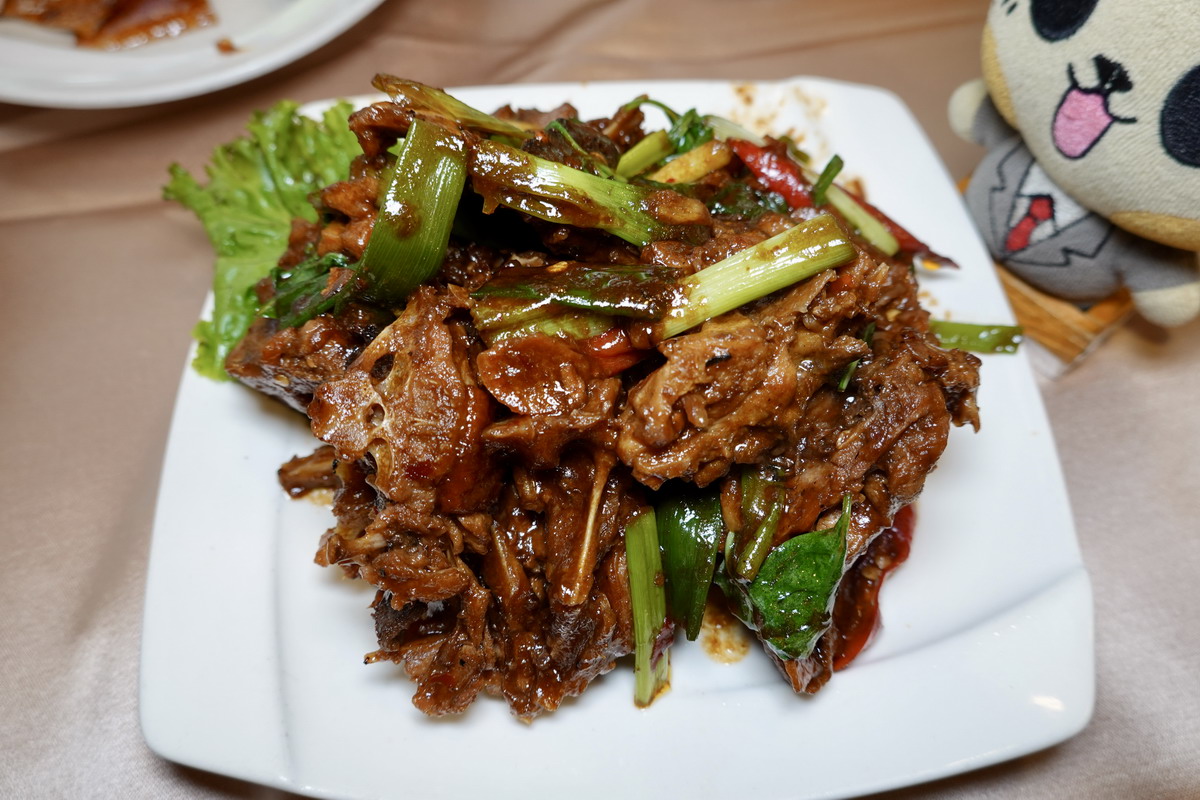 【台北南京復興站美食】萬珍樓 2026：烤鴨三吃1650+10%，便宜實惠烤鴨與經濟合菜，還有午間個人商業午餐 7403