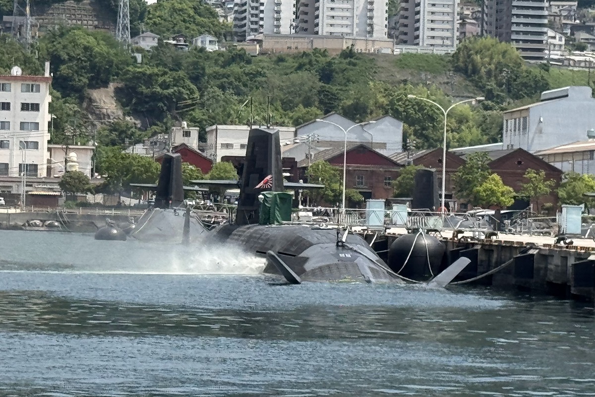 【日本廣島旅遊】吳港艦船巡遊之旅 2026:近距離欣賞日本海上自衛隊軍艦與潛艦,廣島縣吳市的特色旅遊行程,軍事迷必去朝聖 7406 【日本廣島旅遊】吳港艦船巡遊之旅 2026:近距離欣賞日本海上自衛隊軍艦與潛艦,廣島縣吳市的特色旅遊行程,軍事迷必去朝聖 7406