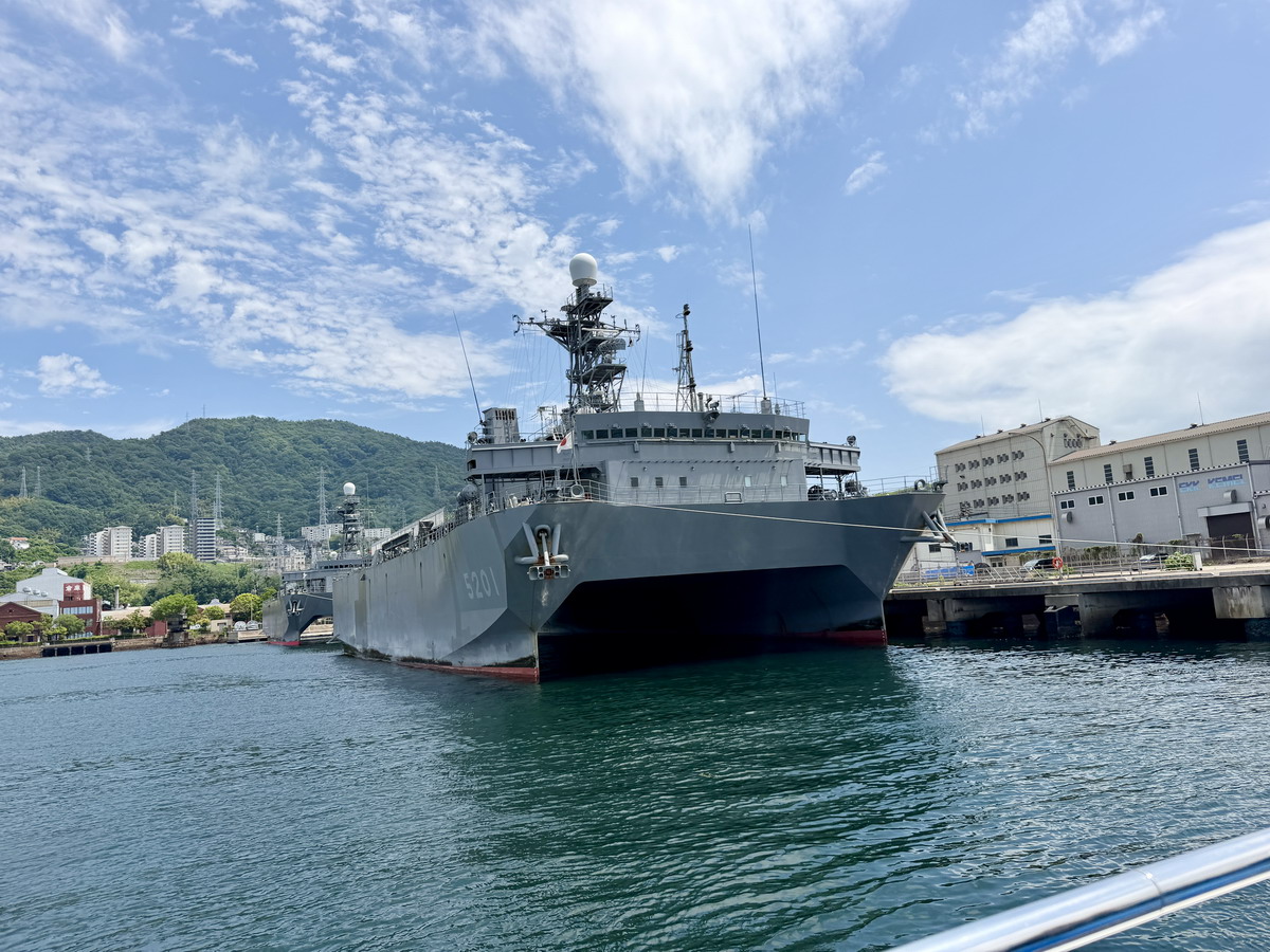 【日本廣島旅遊】吳港艦船巡遊之旅 2026:近距離欣賞日本海上自衛隊軍艦與潛艦,廣島縣吳市的特色旅遊行程,軍事迷必去朝聖 7406 【日本廣島旅遊】吳港艦船巡遊之旅 2026:近距離欣賞日本海上自衛隊軍艦與潛艦,廣島縣吳市的特色旅遊行程,軍事迷必去朝聖 7406