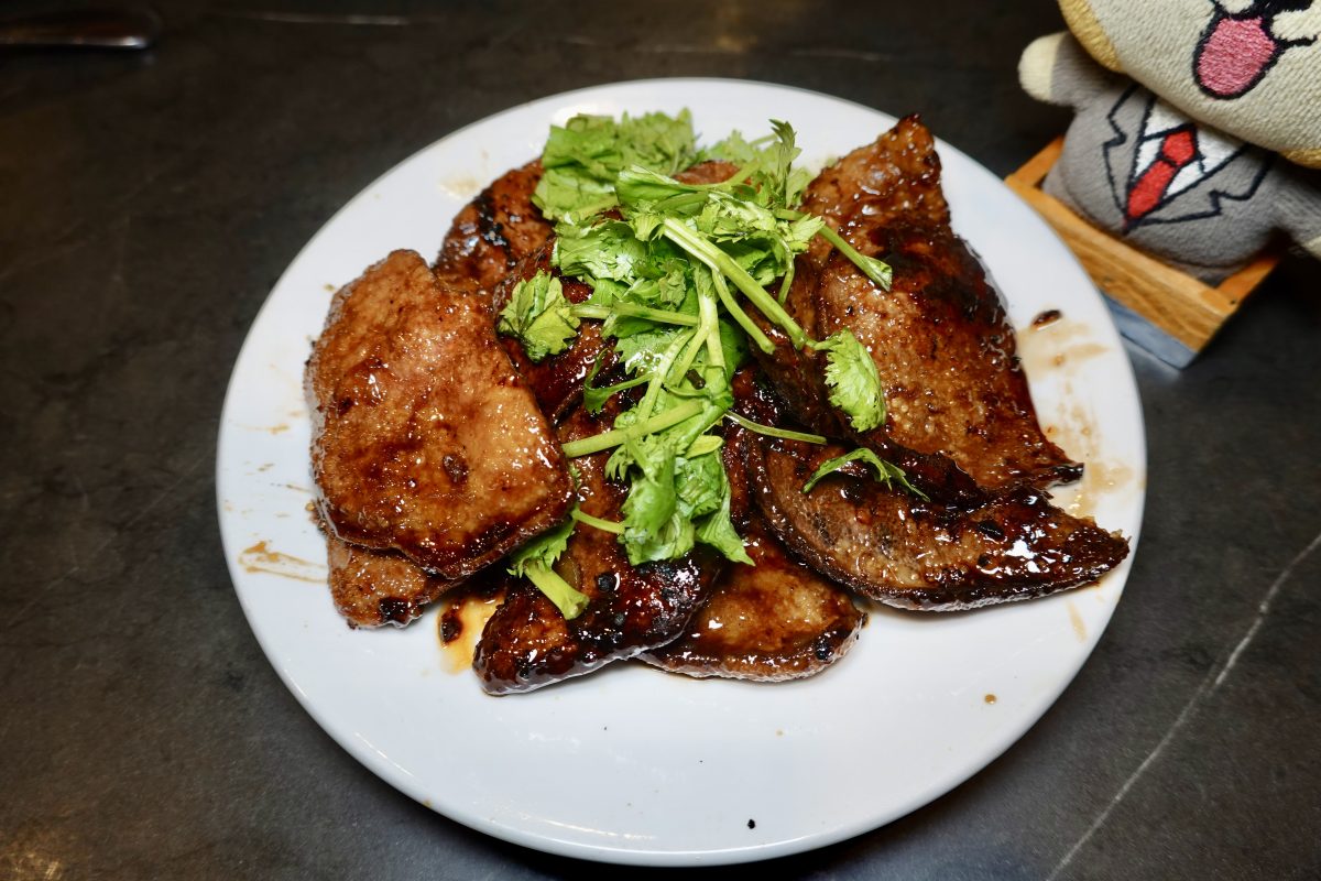 【台北六張犁站美食】品鱻海鮮熱炒店 2026：「輝達」（NVIDIA）執行長黃仁勳「兆元宴」韓國版，平價海鮮熱炒店，經濟實惠，熱門聚餐地點 7412