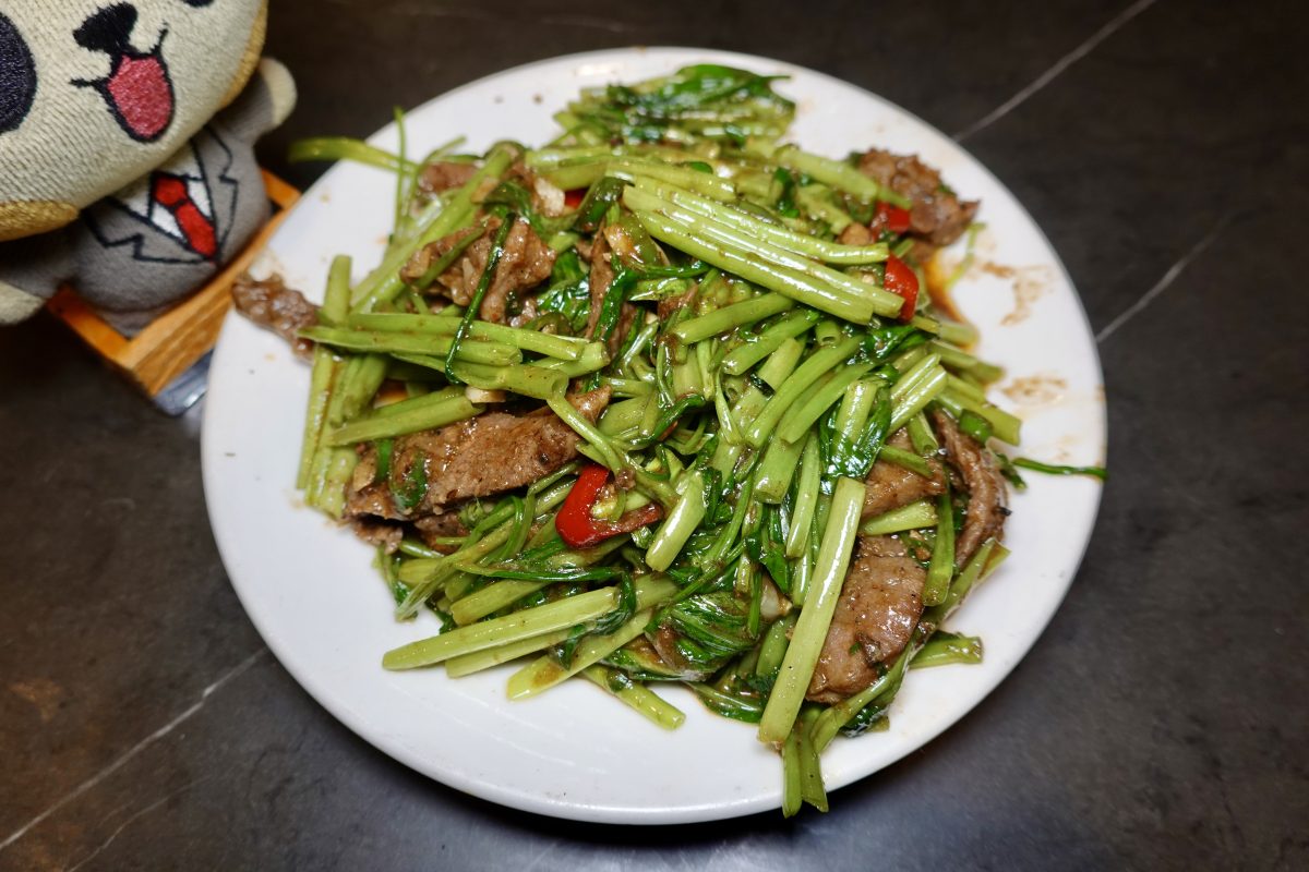 【台北六張犁站美食】品鱻海鮮熱炒店 2026：「輝達」（NVIDIA）執行長黃仁勳「兆元宴」韓國版，平價海鮮熱炒店，經濟實惠，熱門聚餐地點 7412