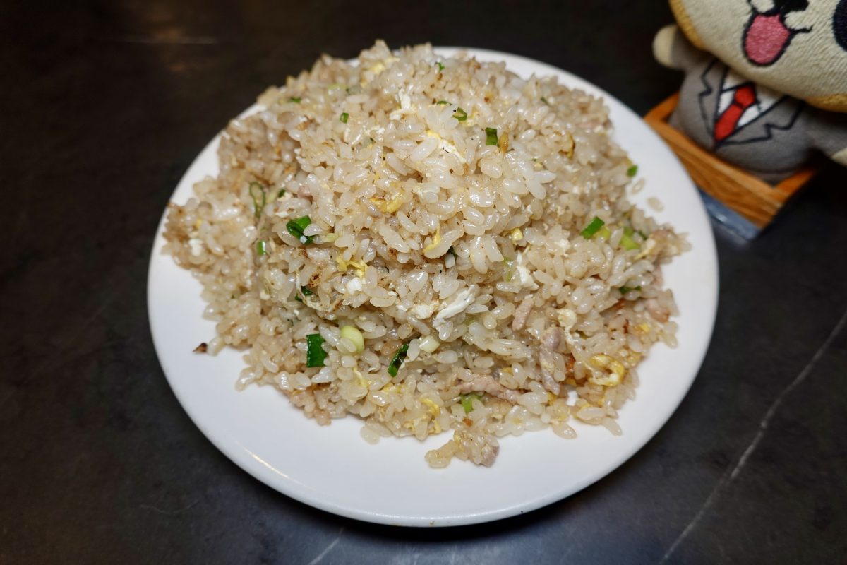 【台北六張犁站美食】品鱻海鮮熱炒店 2026：「輝達」（NVIDIA）執行長黃仁勳「兆元宴」韓國版，平價海鮮熱炒店，經濟實惠，熱門聚餐地點 7412
