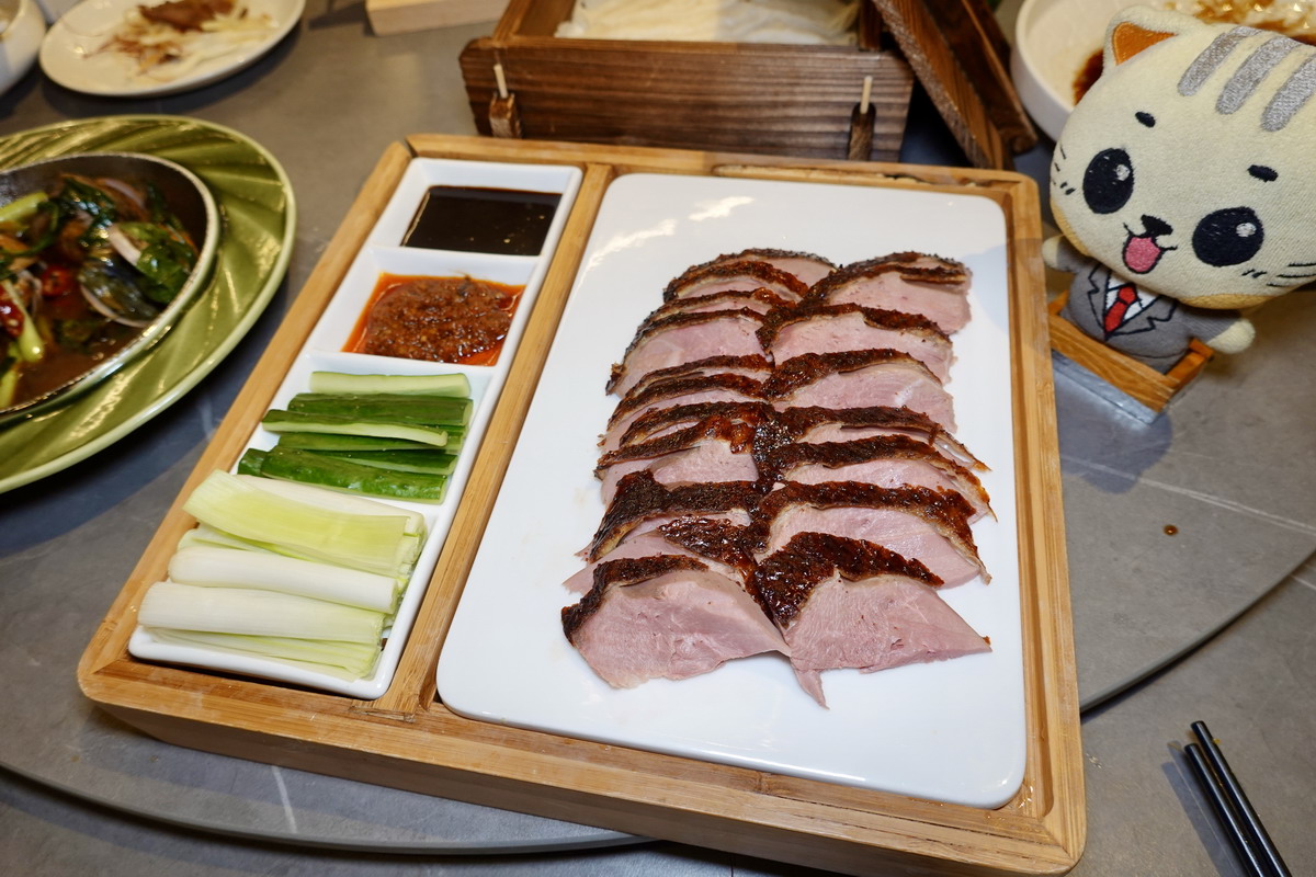 【台北忠孝敦化站美食】四味軒台菜餐廳 Savique Taiwanese Cuisine 2026：東區新開幕台菜餐廳，烤鴨+現流海鮮+手工功夫菜，聚餐口袋新名單 7417