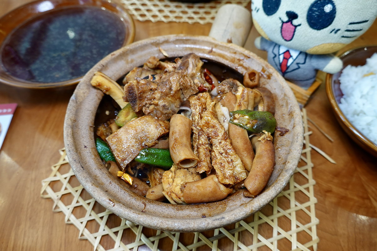網站近期文章：【新北新店大坪林站美食】肉骨潘巴生肉骨茶專賣 2026：米其林入選，馬來西亞國民美食在台灣，藥燉肉骨茶湯和乾燒肉骨茶都不要錯過 7419