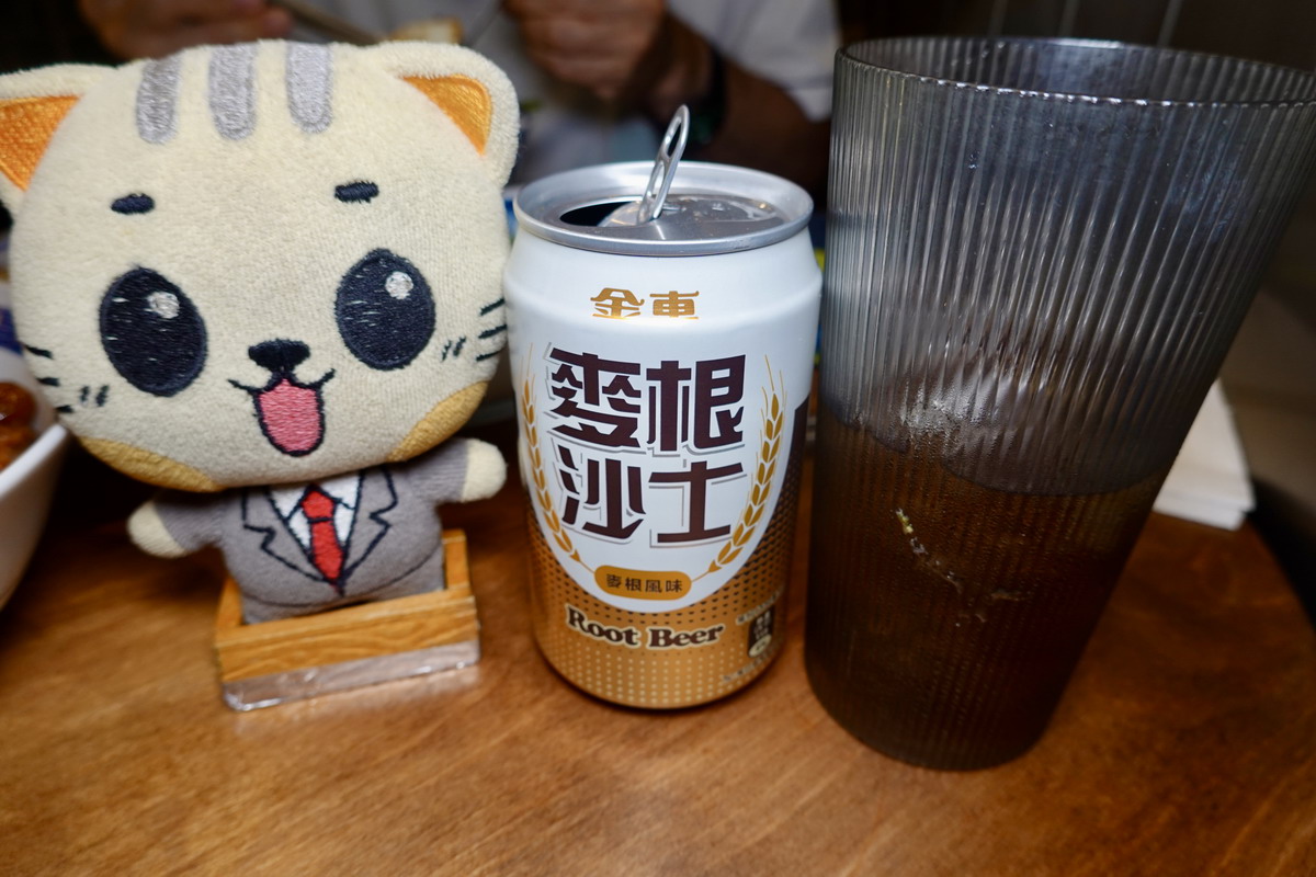 【台北世貿站美食】開囍滷肉飯專賣店 Opensmile 2026:洋派創新的台灣滷肉飯與滷排骨飯,米其林入選 7423 【台北世貿站美食】開囍滷肉飯專賣店 Opensmile 2026:洋派創新的台灣滷肉飯與滷排骨飯,米其林入選 7423