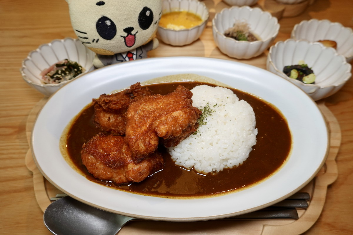 【台北松山機場站美食】武田咖哩食堂 TORIAEZU CURRY 2026：米其林入選！米其林2星主廚武田健志的咖哩飯，精緻美味，挑戰你荷包深度 7425