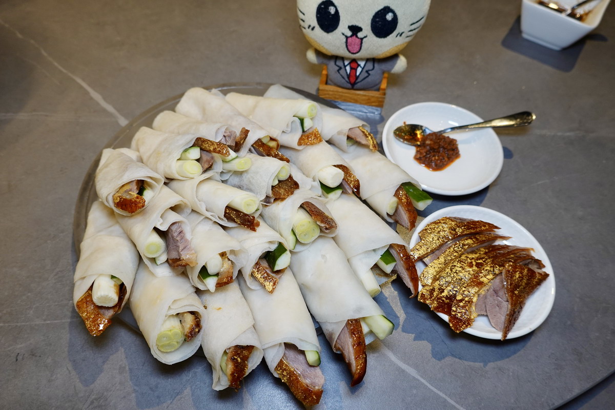 【台北忠孝敦化站美食】四味軒台菜餐廳 Savique Taiwanese Cuisine 2026:黃仁勳「台灣輝達」企業辦桌台菜餐廳,黃金烤鴨+手工功夫菜,聚餐口袋新名單 7417 【台北忠孝敦化站美食】四味軒台菜餐廳 Savique Taiwanese Cuisine 2026:黃仁勳「台灣輝達」企業辦桌台菜餐廳,黃金烤鴨+手工功夫菜,聚餐口袋新名單 7417