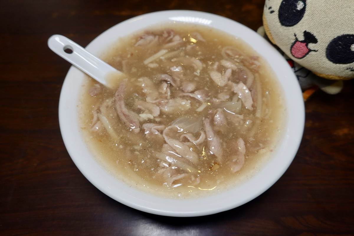 【新北新店區公所站美食】北鴨鴨肉羹 2026：米其林必比登，古早味鋼管鴨肉羹與鴨肉飯，奧運羽球金牌王齊麟也愛吃，新店光明街老店 7435