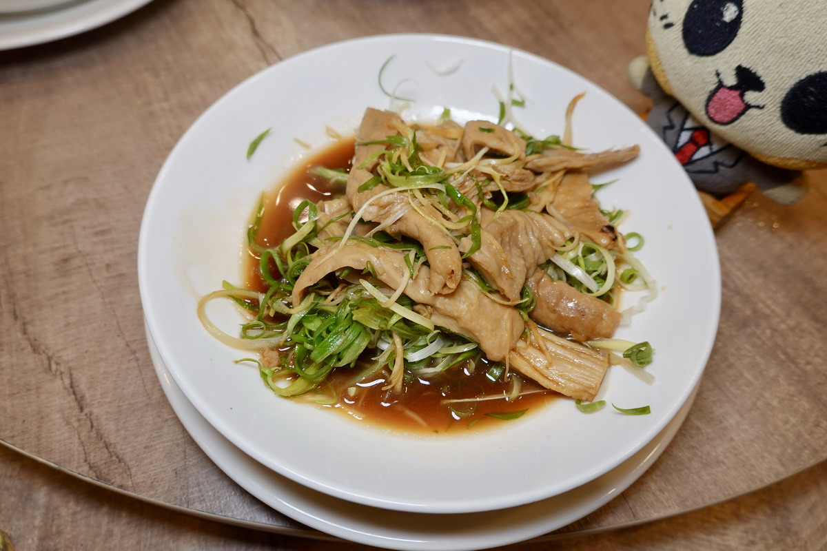 【台北南京復興站美食】花娘小館復興店 2026：黃仁勳愛店居然開第三間店了，會不會太扯？老闆肯定上輩子燒好香，是經濟實惠的聚餐選擇 7436