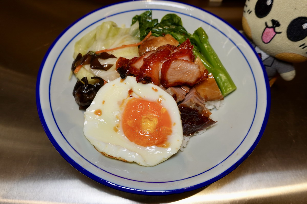 【台北國父紀念館站美食】極之好味松菸店燒臘茶餐廳 2026:小餐館卻是五星飯店等級手藝,燒臘飯、脆皮燒肉和肥龍叉燒太迷人(開幕有優惠) 7446 【台北國父紀念館站美食】極之好味松菸店燒臘茶餐廳 2026:小餐館卻是五星飯店等級手藝,燒臘飯、脆皮燒肉和肥龍叉燒太迷人(開幕有優惠) 7446