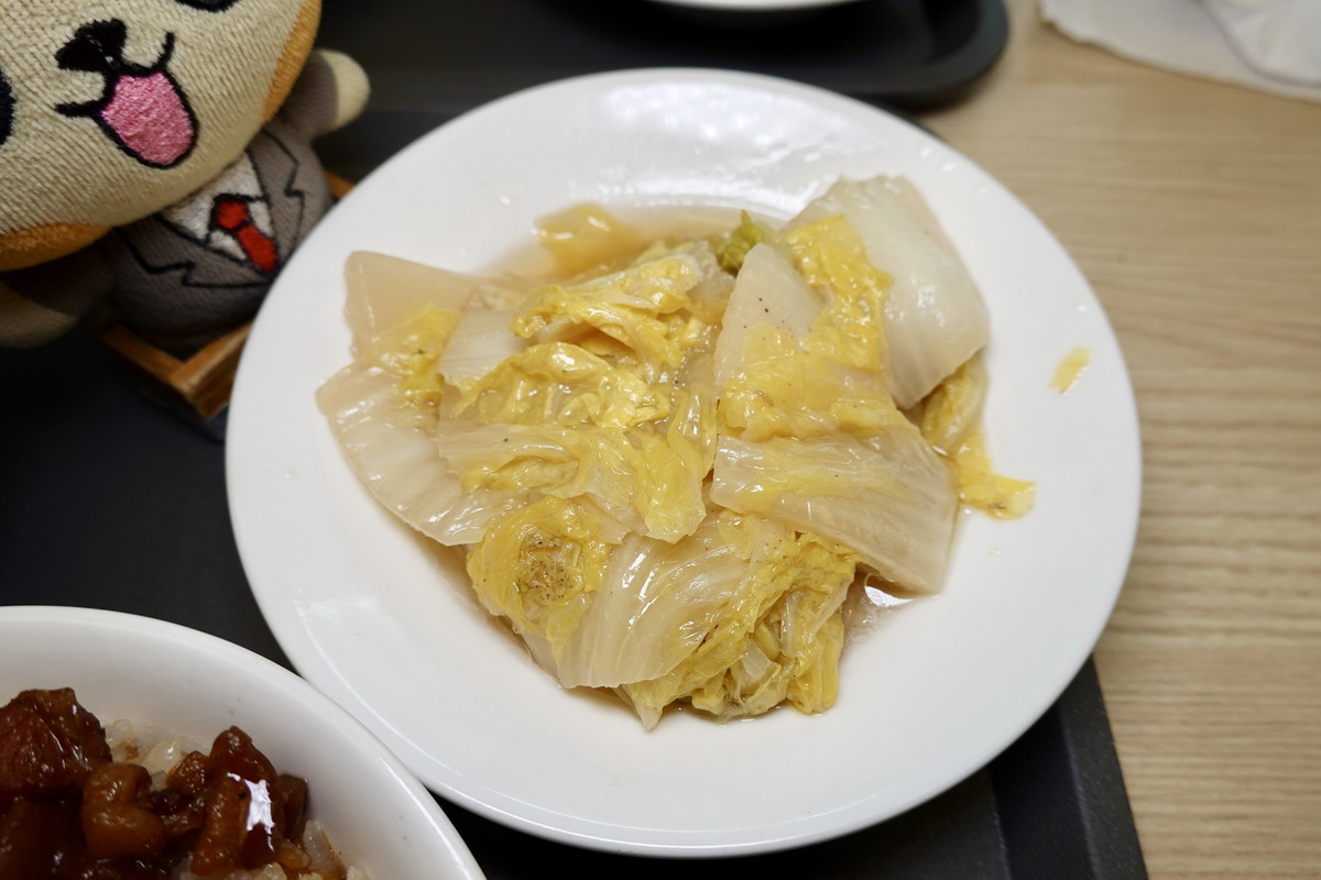 【新北板橋站美食】海山魯肉飯 2026：米其林入選，本地人和觀光客都會去吃的文青滷肉飯，加魚鬆南部口味是特色，雞肉飯也很厲害  7449