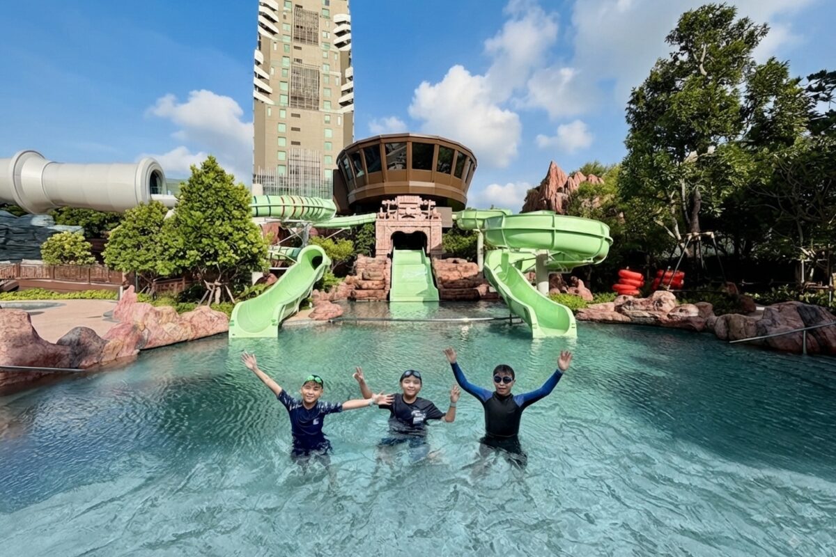 網站近期文章：【泰國芭達雅旅遊】Grande Centre Point Voyage Pattaya 2026：泰國芭達雅最狂親子度假飯店新開幕，酒店自帶6000坪水上樂園免費玩、全部客房都是海景房、還有攀岩、泰拳、迷你賽車、遊戲室等遊樂設施，小孩玩瘋忙不完，全家都開心