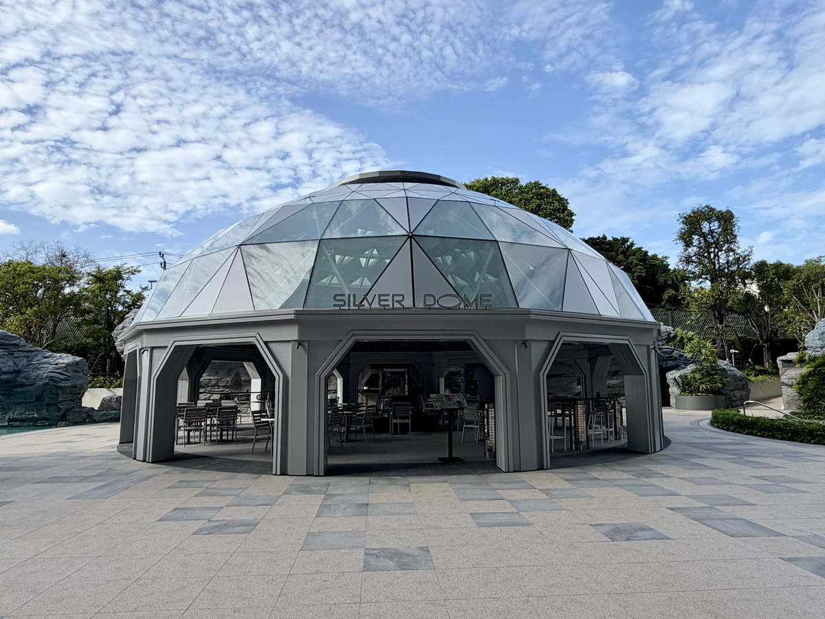 【泰國芭達雅旅遊】Grande Centre Point Voyage Pattaya 2026：泰國芭達雅最狂親子度假飯店新開幕，酒店自帶6000坪水上樂園免費玩、全部客房都是海景房、還有攀岩、泰拳、迷你賽車、遊戲室等遊樂設施，小孩玩瘋忙不完，全家都開心