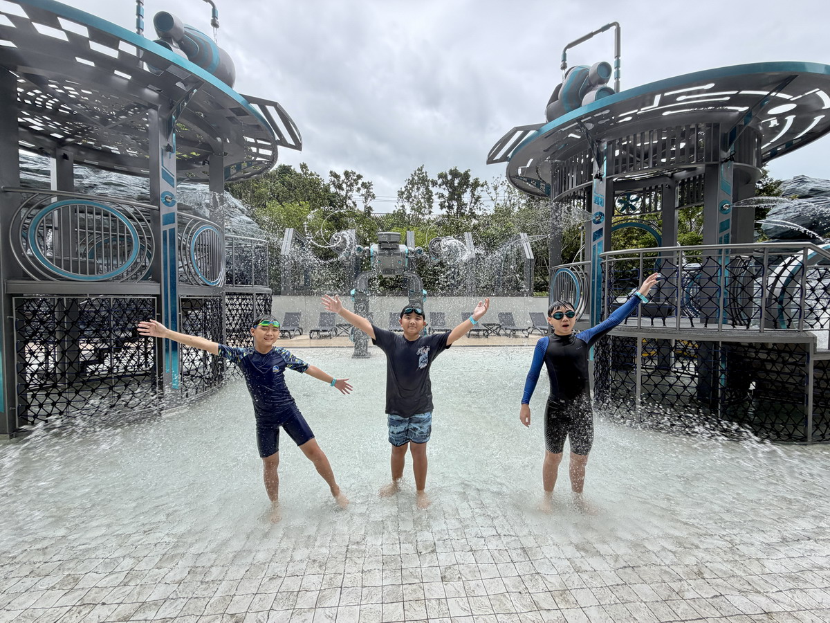 【泰國芭達雅旅遊】Grande Centre Point Voyage Pattaya 2026：泰國芭達雅最狂親子度假飯店新開幕，酒店自帶6000坪水上樂園免費玩、全部客房都是海景房、還有攀岩、泰拳、迷你賽車、遊戲室等遊樂設施，小孩玩瘋忙不完，全家都開心