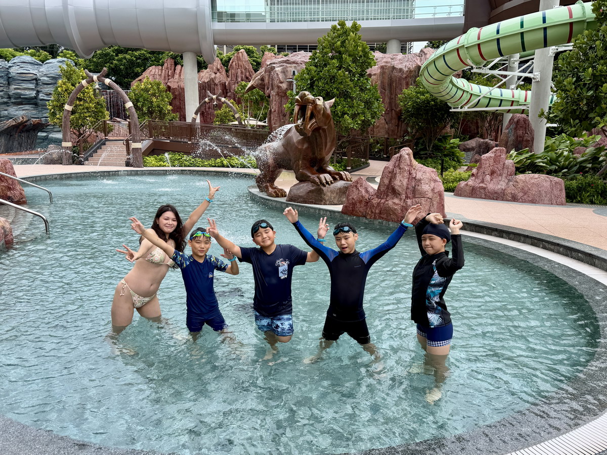 【泰國芭達雅旅遊】Grande Centre Point Voyage Pattaya 2026：泰國芭達雅最狂親子度假飯店新開幕，酒店自帶6000坪水上樂園免費玩、全部客房都是海景房、還有攀岩、泰拳、迷你賽車、遊戲室等遊樂設施，小孩玩瘋忙不完，全家都開心