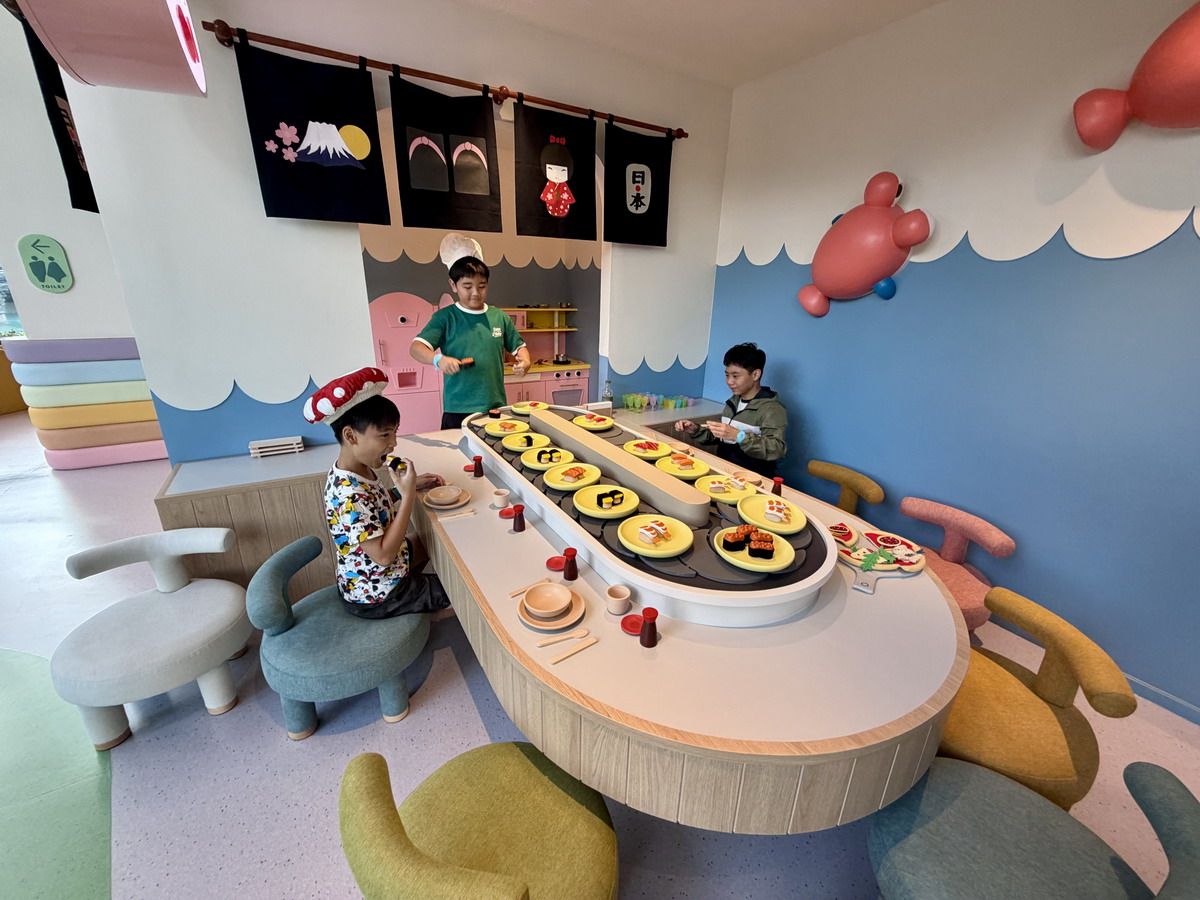 【泰國芭達雅旅遊】Grande Centre Point Voyage Pattaya 2026：泰國芭達雅最狂親子度假飯店新開幕，酒店自帶6000坪水上樂園免費玩、全部客房都是海景房、還有攀岩、泰拳、迷你賽車、遊戲室等遊樂設施，小孩玩瘋忙不完，全家都開心