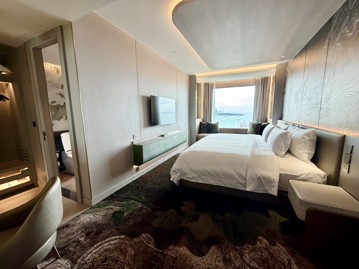 【泰國芭達雅旅遊】Grande Centre Point Voyage Pattaya 2026：泰國芭達雅最狂親子度假飯店新開幕，酒店自帶6000坪水上樂園免費玩、全部客房都是海景房、還有攀岩、泰拳、迷你賽車、遊戲室等遊樂設施，小孩玩瘋忙不完，全家都開心