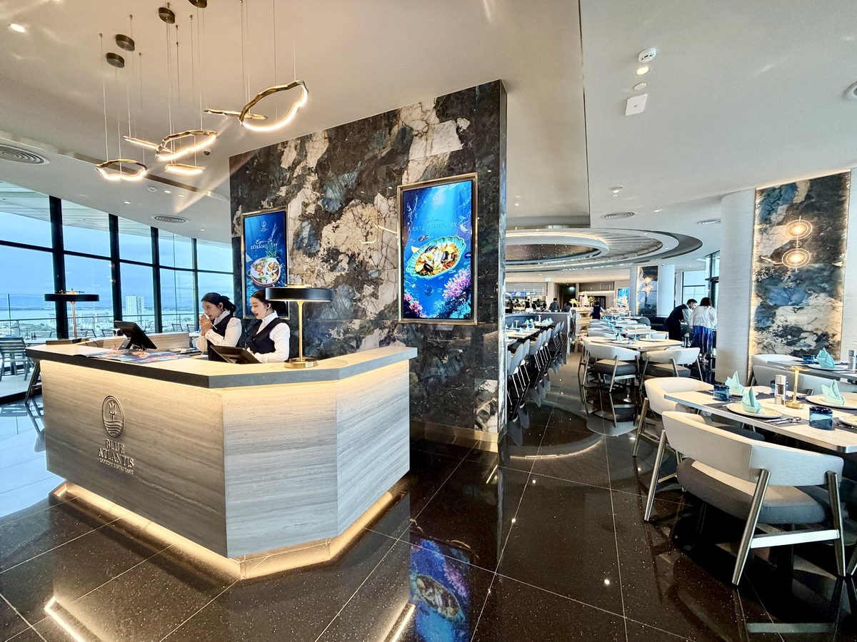 【泰國芭達雅旅遊】Grande Centre Point Voyage Pattaya 2026：泰國芭達雅最狂親子度假飯店新開幕，酒店自帶6000坪水上樂園免費玩、全部客房都是海景房、還有攀岩、泰拳、迷你賽車、遊戲室等遊樂設施，小孩玩瘋忙不完，全家都開心