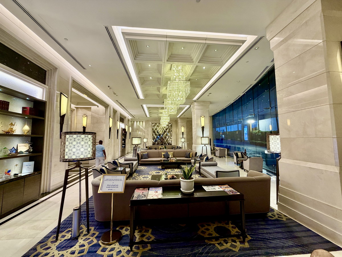 【泰國曼谷旅遊】21航廈格蘭德中心點酒店 Grande Centre Point Hotel Terminal 21:Terminal 21 百貨公司樓上的飯店,逛百貨超方便 【泰國曼谷旅遊】21航廈格蘭德中心點酒店 Grande Centre Point Hotel Terminal 21:Terminal 21 百貨公司樓上的飯店,逛百貨超方便