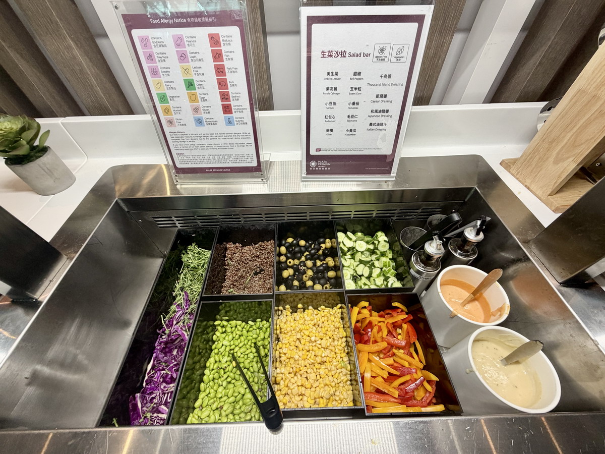 【桃園機場美食】環亞機場貴賓室(桃園機場第二航廈T2A1)Plaza Premium Lounge T2A1 2026:忍一時風平浪靜,退一步桃機出境。出國旅遊第一站就從機場貴賓室開始,餐點吃到飽,還有雙月社愛恨椒芝麵 7484 【桃園機場美食】環亞機場貴賓室(桃園機場第二航廈T2A1)Plaza Premium Lounge T2A1 2026:忍一時風平浪靜,退一步桃機出境。出國旅遊第一站就從機場貴賓室開始,餐點吃到飽,還有雙月社愛恨椒芝麵 7484