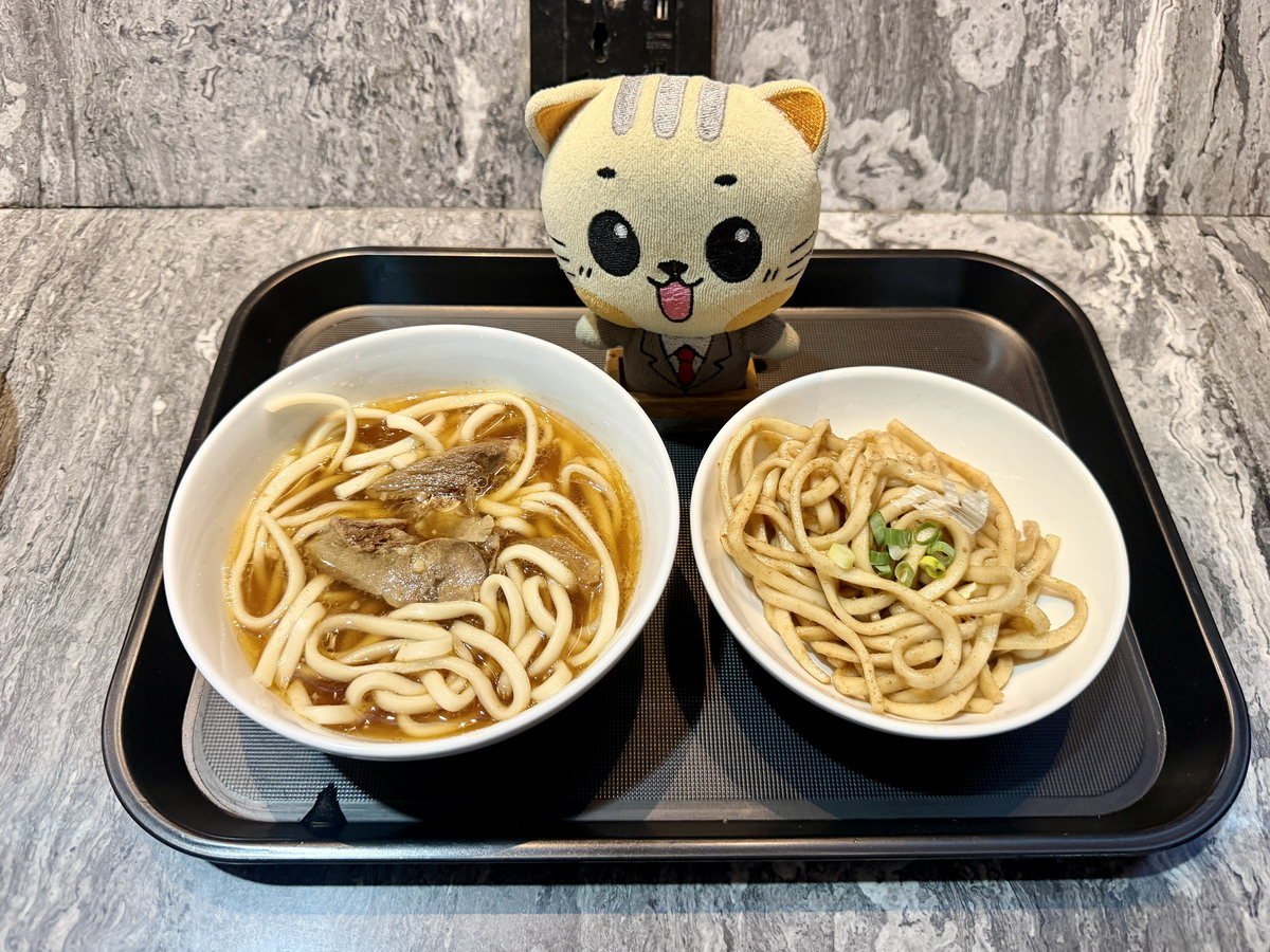 【桃園機場美食】環亞機場貴賓室(桃園機場第二航廈T2A1)Plaza Premium Lounge T2A1 2026:忍一時風平浪靜,退一步桃機出境。出國旅遊第一站就從機場貴賓室開始,餐點吃到飽,還有雙月社愛恨椒芝麵 7484 【桃園機場美食】環亞機場貴賓室(桃園機場第二航廈T2A1)Plaza Premium Lounge T2A1 2026:忍一時風平浪靜,退一步桃機出境。出國旅遊第一站就從機場貴賓室開始,餐點吃到飽,還有雙月社愛恨椒芝麵 7484