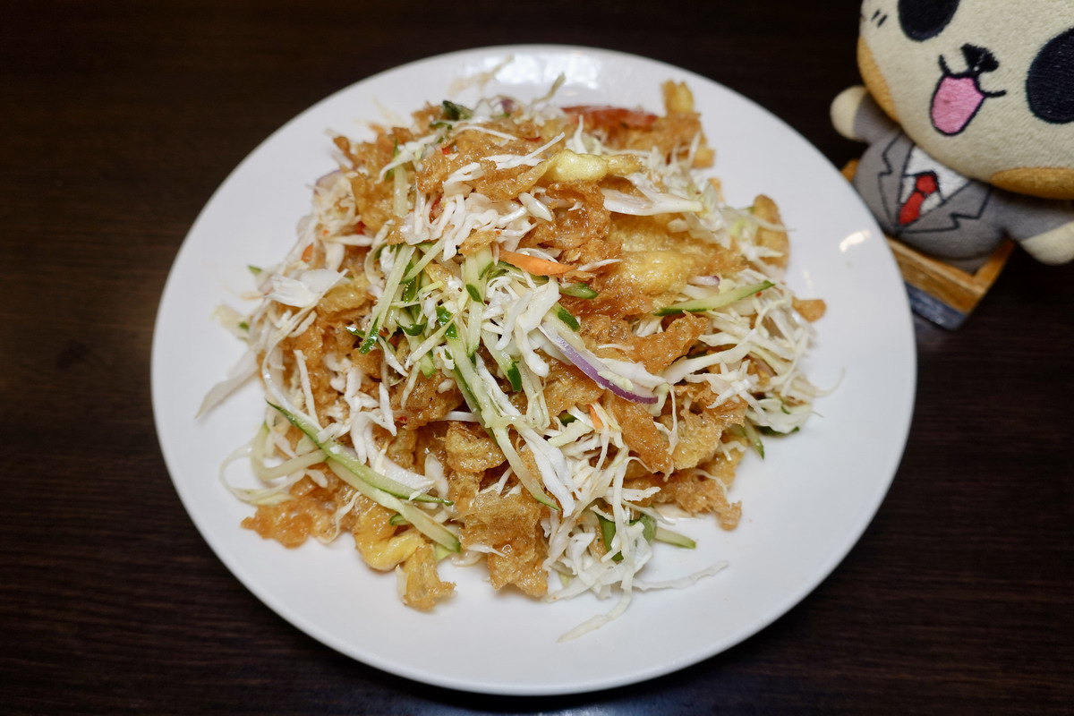 【台北南京復興站美食】吳哥窟柬泰雲料理小館 2026：海南雞＋椒麻雞雙拼飯大份量過癮，中南半島特色小吃和便當簡餐，可以叫一桌熱炒菜，還兼賣鹽酥雞 7485