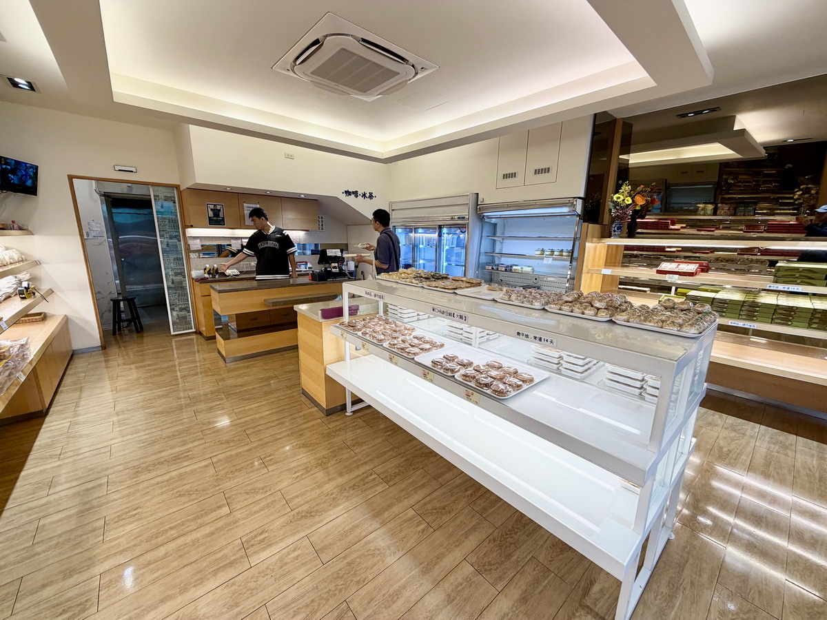 【台北古亭站美食】生計食品行 2026:1950年創立老店說再見!綠豆糕、拿破崙派、蘇式月餅都成回憶,最後營業日2026/9/25,把握最後機會 7486 【台北古亭站美食】生計食品行 2026:1950年創立老店說再見!綠豆糕、拿破崙派、蘇式月餅都成回憶,最後營業日2026/9/25,把握最後機會 7486