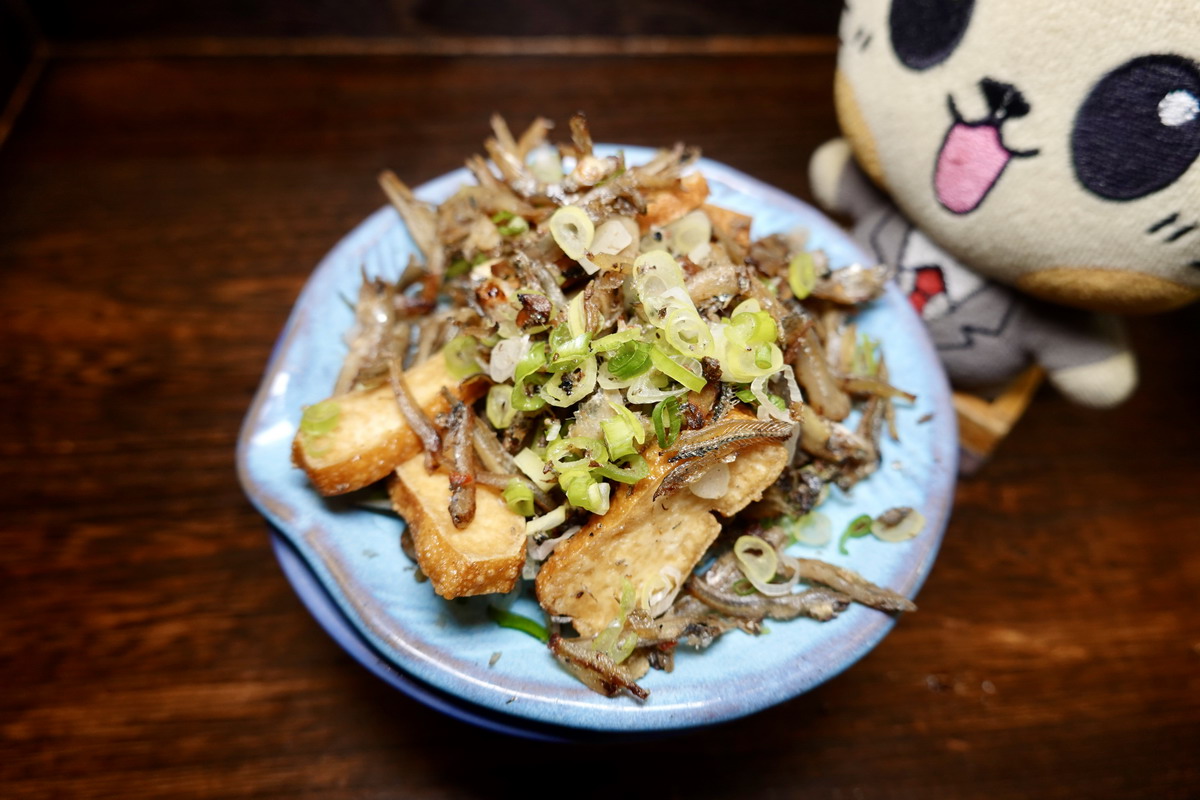 【台北龍山寺站美食】雲水食堂牛肉麵 2026：飯店總經理轉行賣牛肉麵，開店僅2個月就贏得台北牛肉麵節1金、1銅，一鳴驚人，原來背後有洋蔥，自製小菜精彩不要錯過 7496