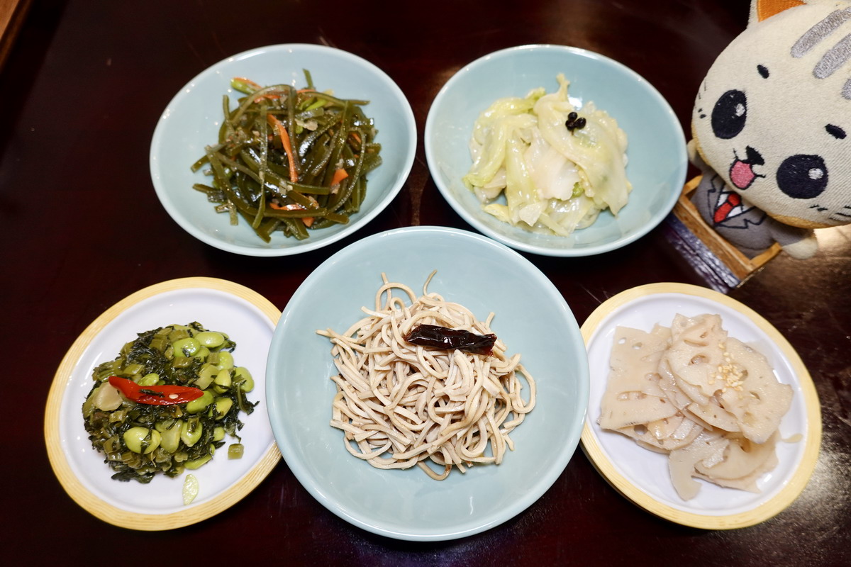 【台北中山國小站美食】川生渝味牛肉麵 2026：低調神秘不現身的蝙蝠俠主廚乃是正宗郫縣豆瓣醬傳人，帶來四川風味紅燒牛肉麵，還有乾麵和雞湯 7511