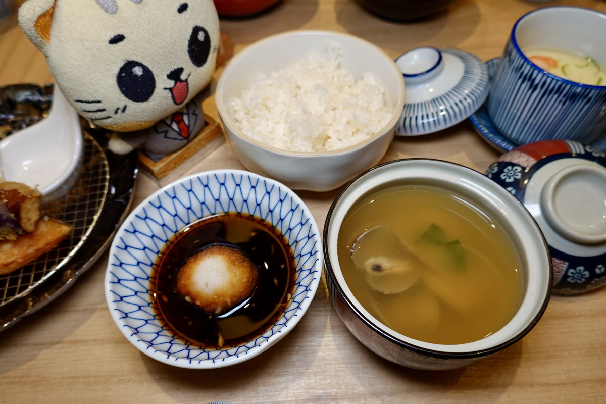 【台北國父紀念館站美食】金子半之助天婦羅 2026：30公分炸穴子魚！日本橋超人氣板前天婦羅登台，現炸新鮮好吃，遠東Garden City熱門排隊店 7514