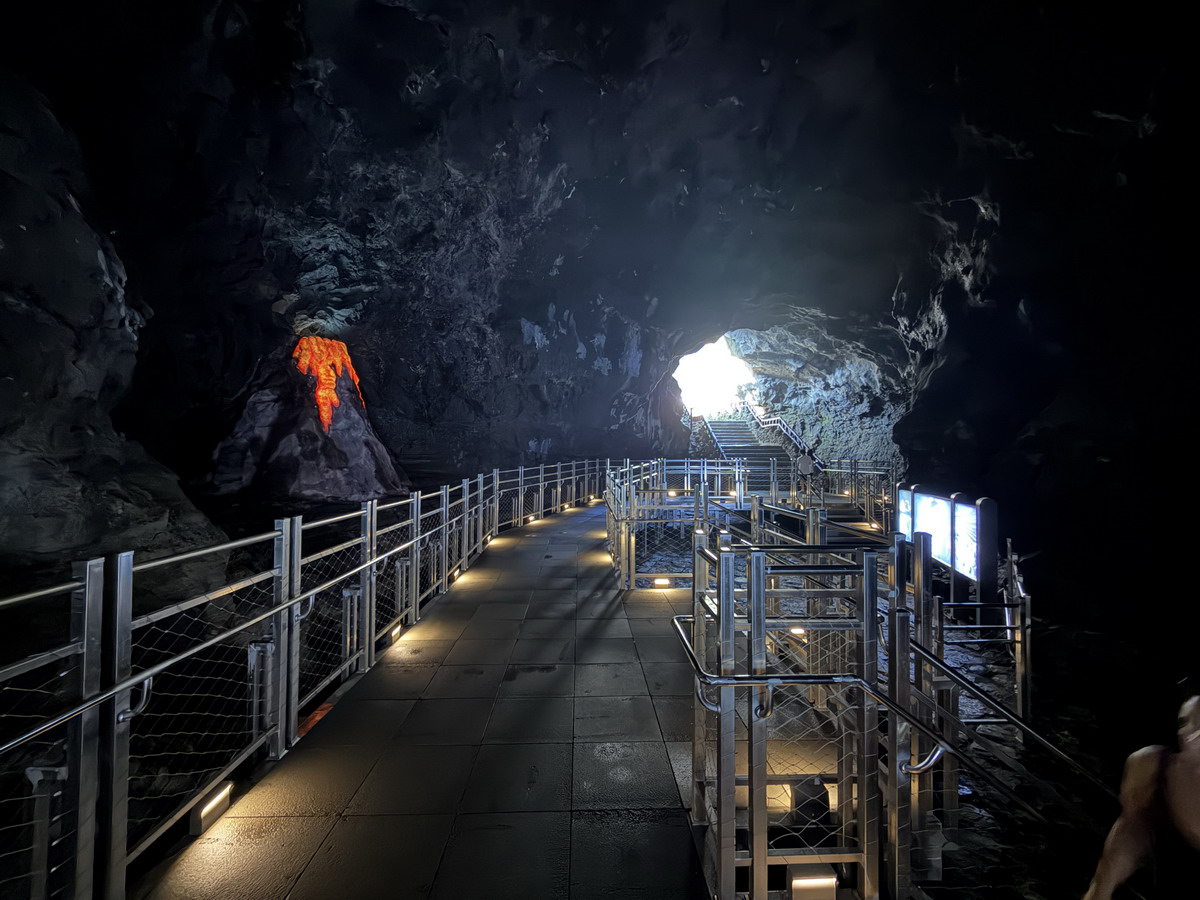 【韓國濟州島旅遊】萬丈窟 Manjanggul Lava Tube 2026：世界自然遺產，超大型地下火山熔岩洞窟，有世界最大熔岩石柱，濟州島特色景點 7520