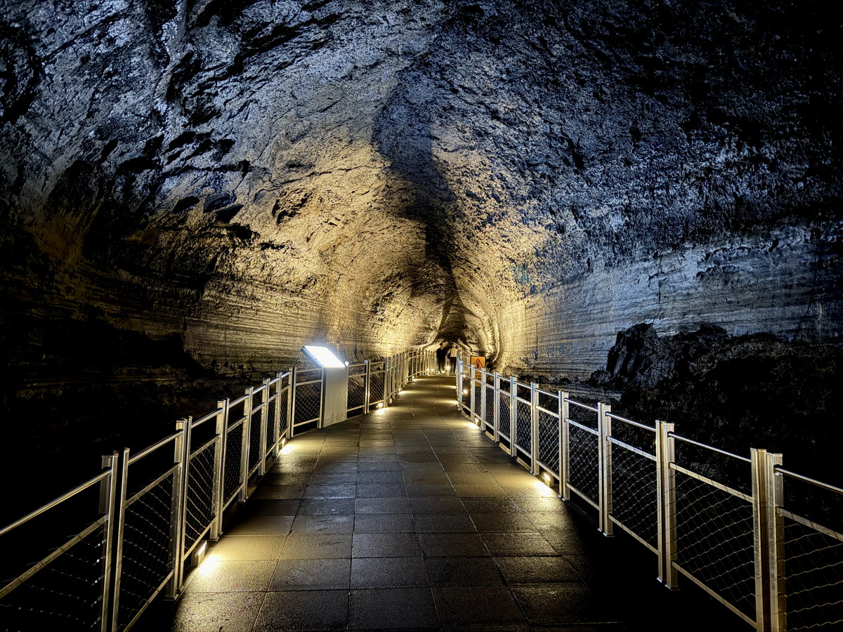 【韓國濟州島旅遊】萬丈窟 Manjanggul Lava Tube 2026：世界自然遺產，超大型地下火山熔岩洞窟，有世界最大熔岩石柱，濟州島特色景點 7520