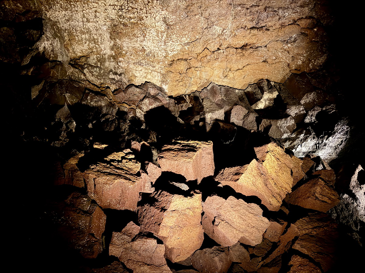 【韓國濟州島旅遊】萬丈窟 Manjanggul Lava Tube 2026：世界自然遺產，超大型地下火山熔岩洞窟，有世界最大熔岩石柱，濟州島特色景點 7520