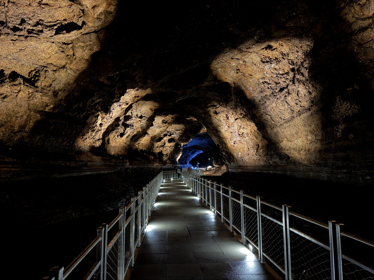 【韓國濟州島旅遊】萬丈窟 Manjanggul Lava Tube 2026：世界自然遺產，超大型地下火山熔岩洞窟，有世界最大熔岩石柱，濟州島特色景點 7520