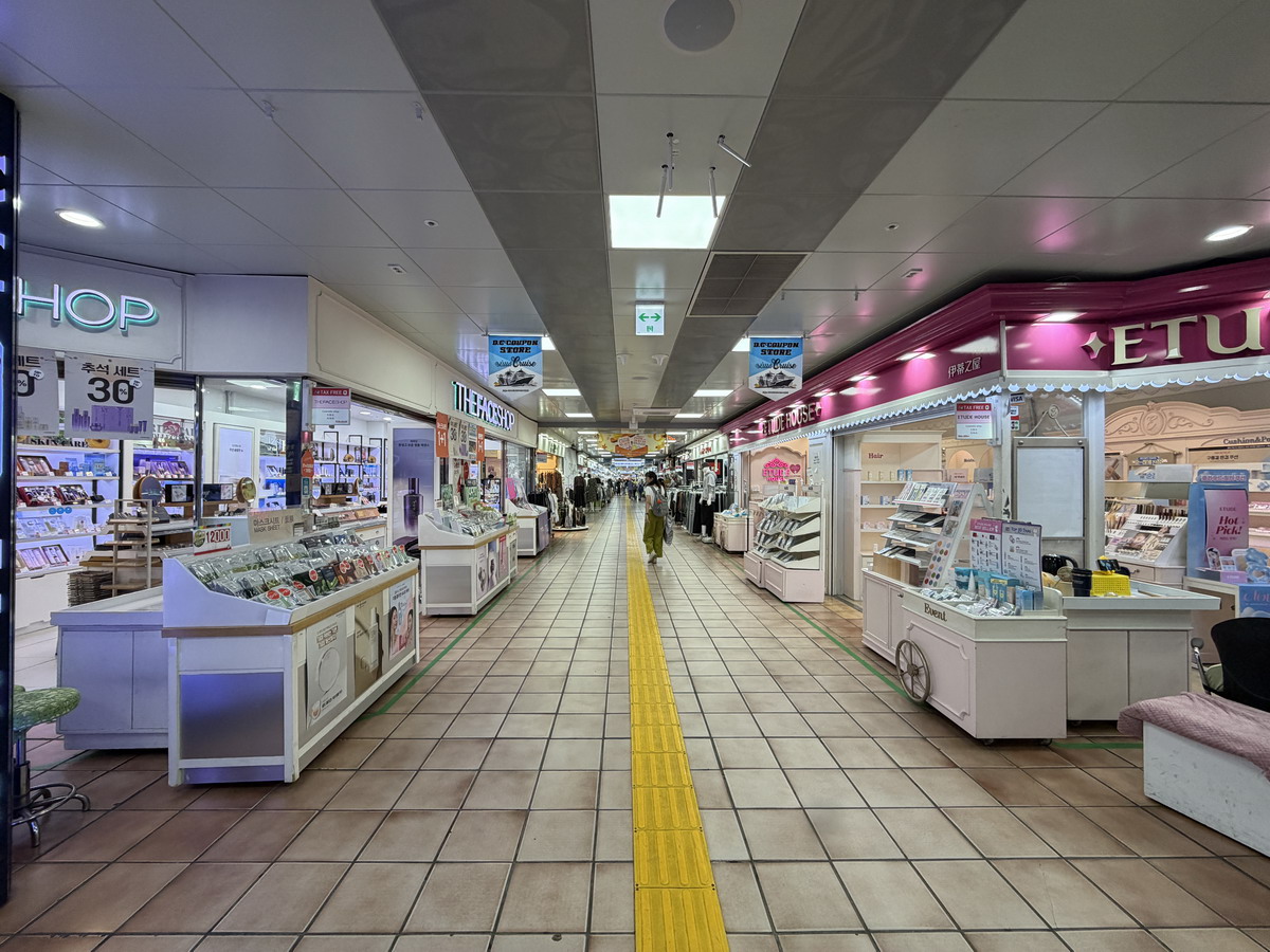 【韓國濟州島旅遊】濟州東門市場與夜市 2026：濟州島最大夜市，有80年歷史，吃遍濟州島特色美食，火燄秀是特色 7523